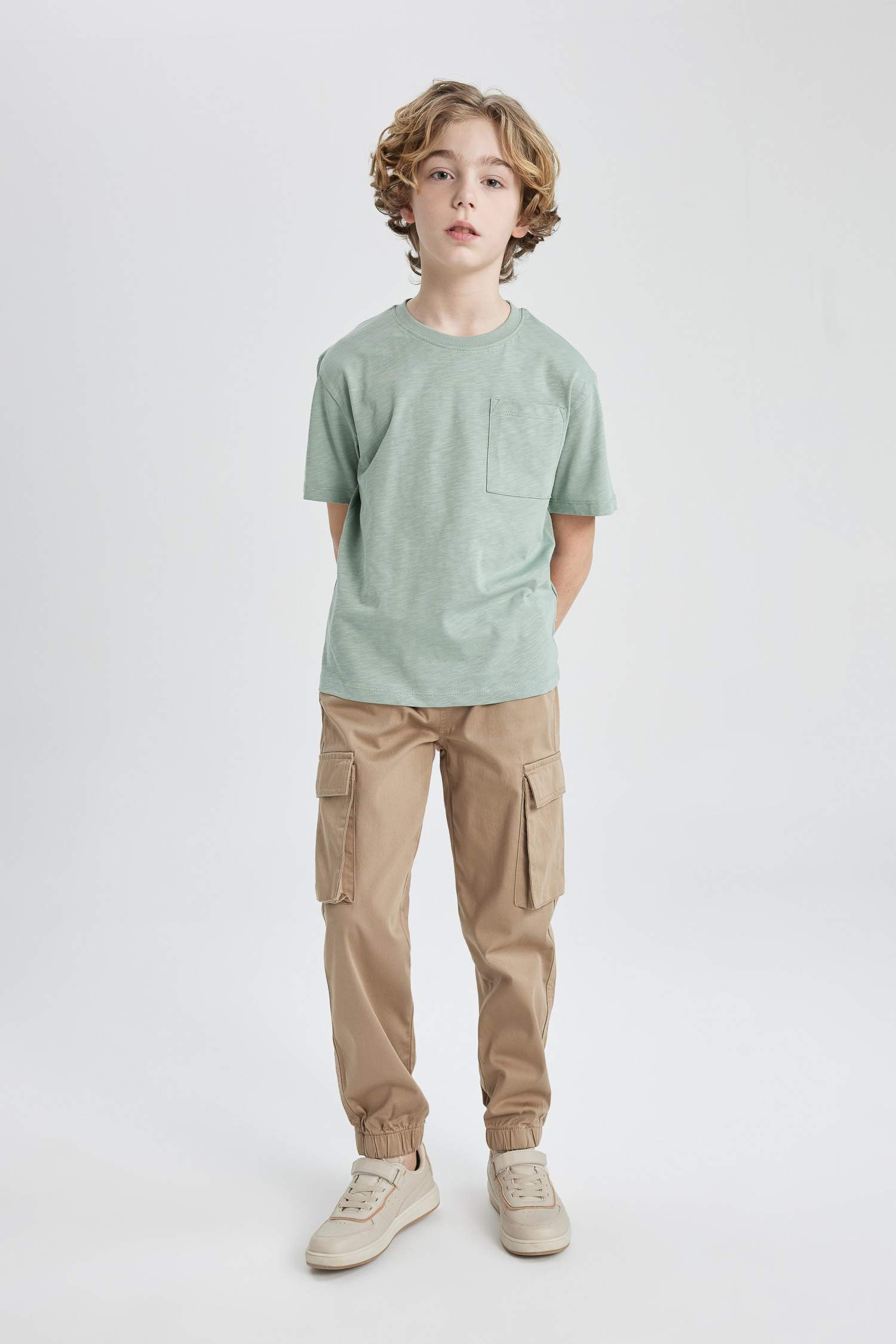 تيشيرت نص ردن قصة عادية بياخة مستديرة