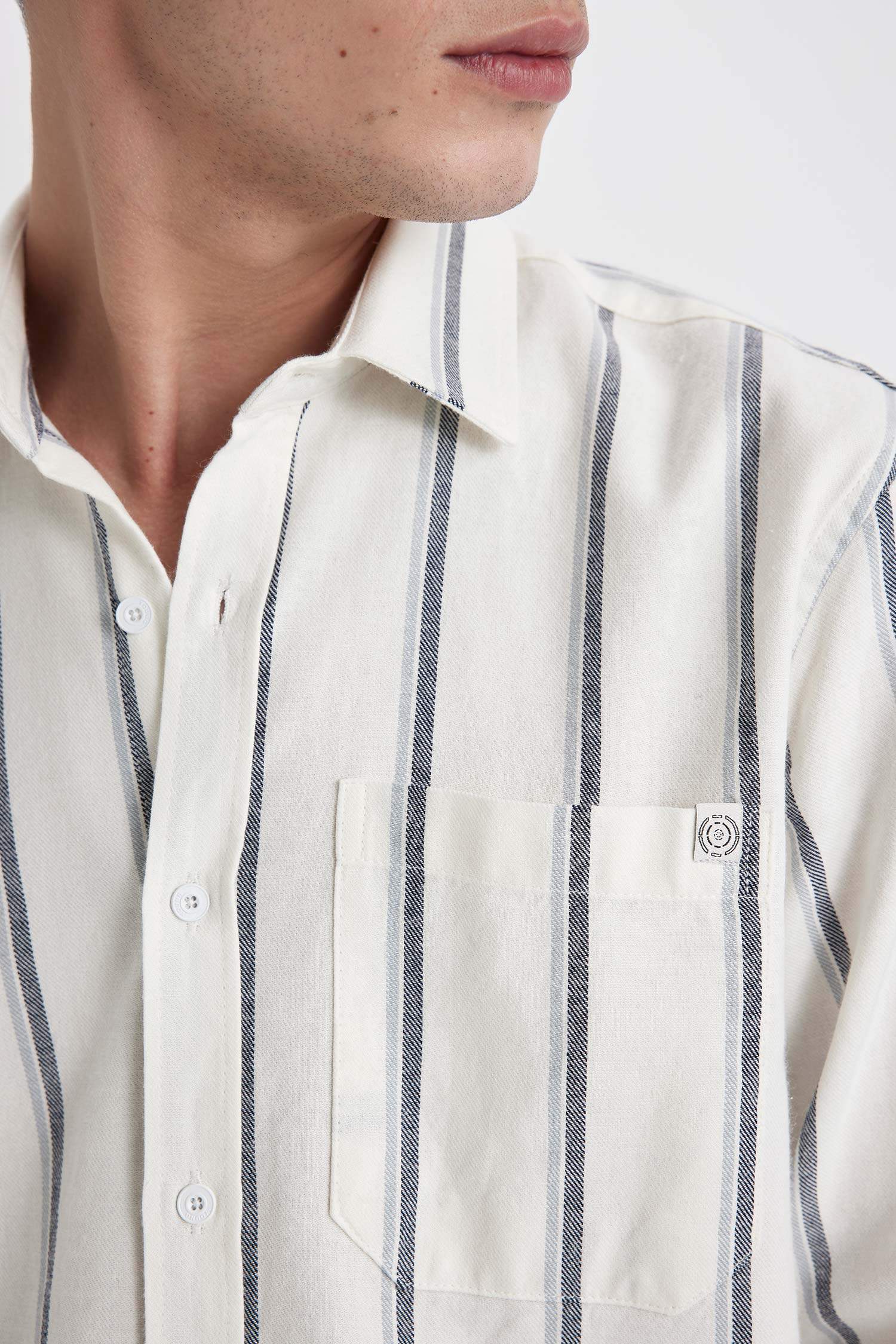 Regular Fit Çizgili Cep Detaylı Pamuklu Uzun Kollu Gömlek