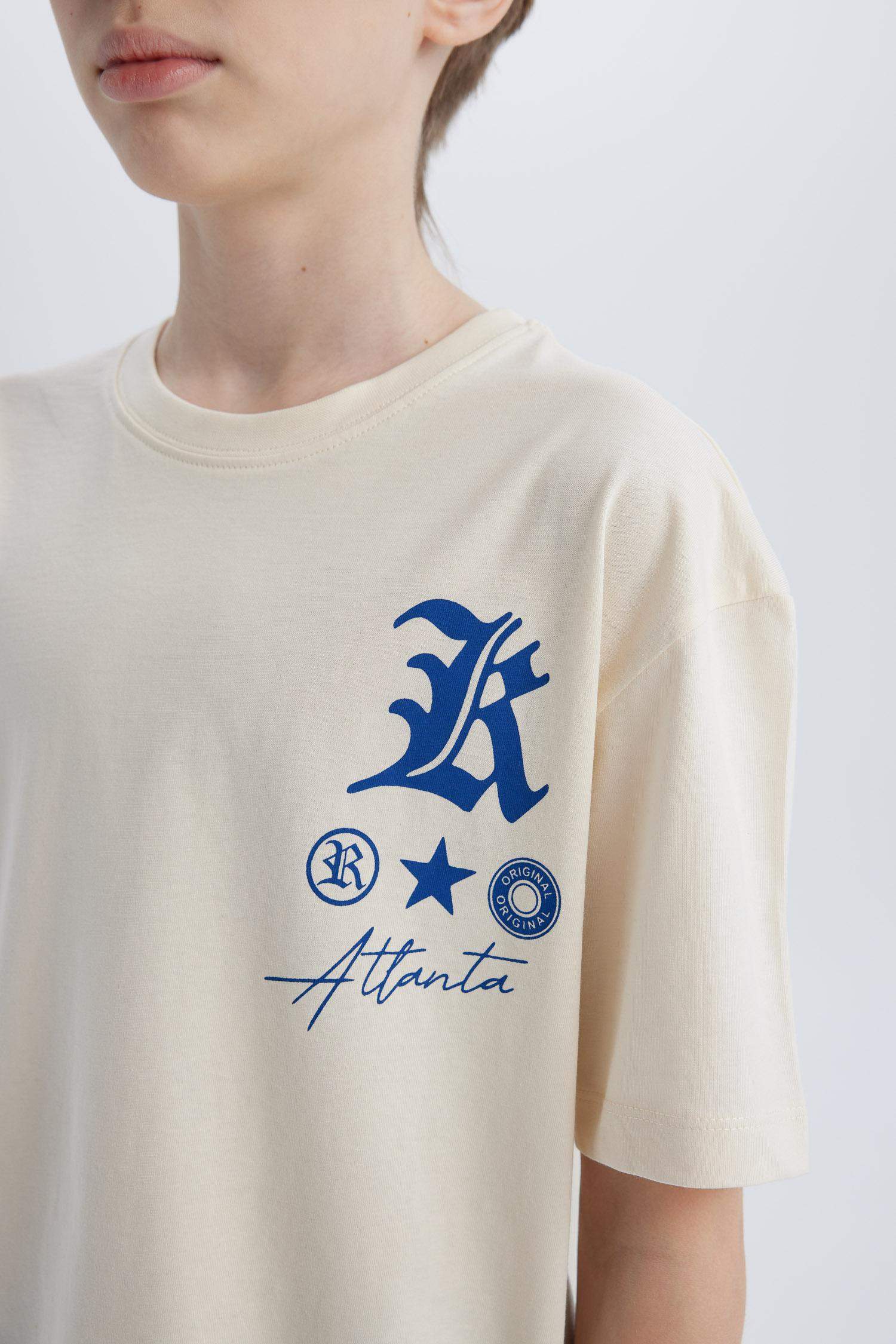 Boy Oversize Fit Crew Neck Printed T-Shirt