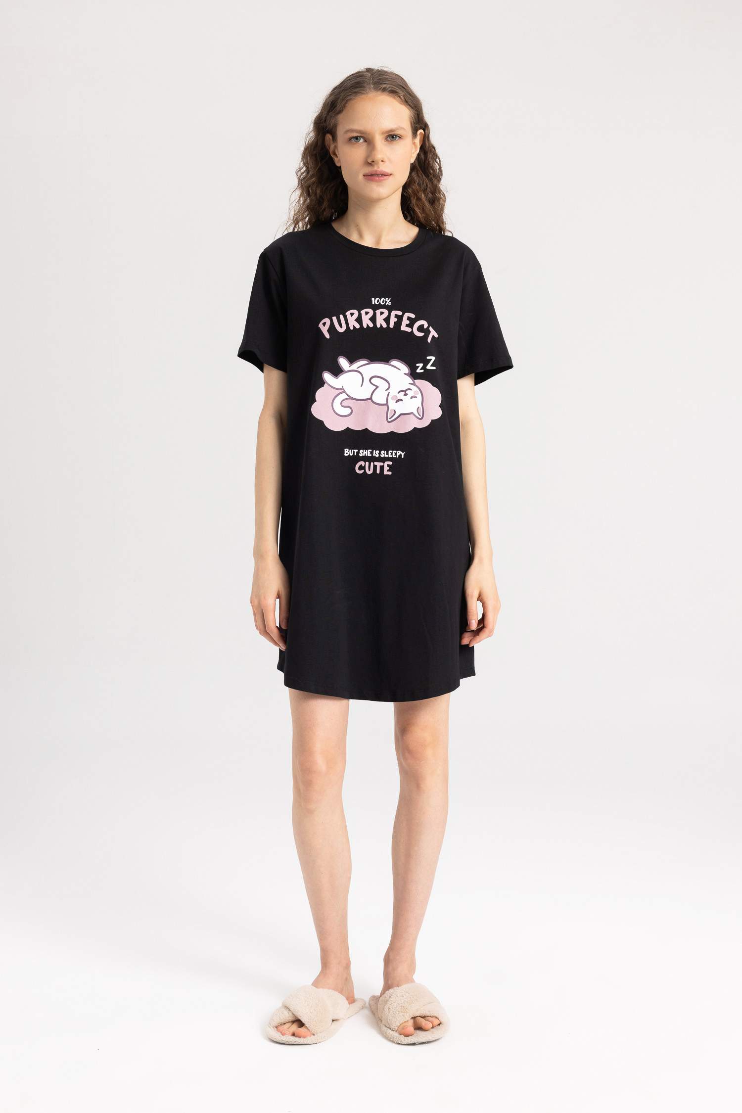 فستان نوم قصة عادية بياقة مستديرة من Fall In Love