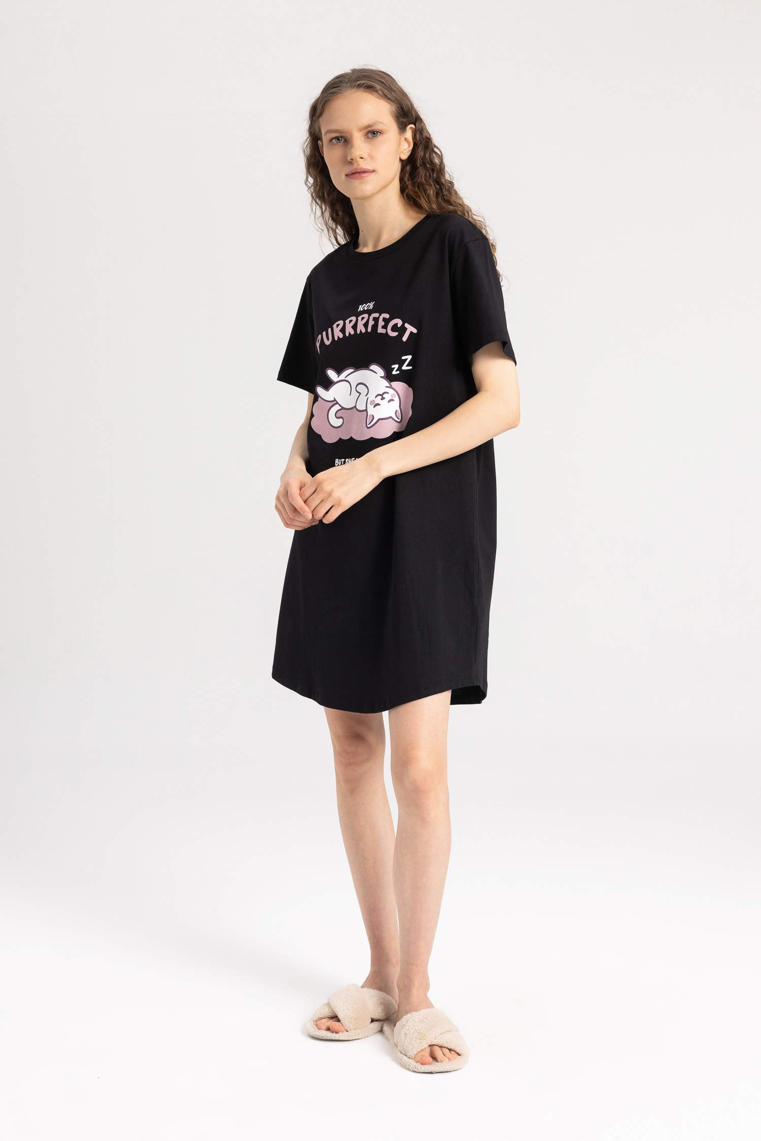 فستان نوم قصة عادية بياقة مستديرة من Fall In Love