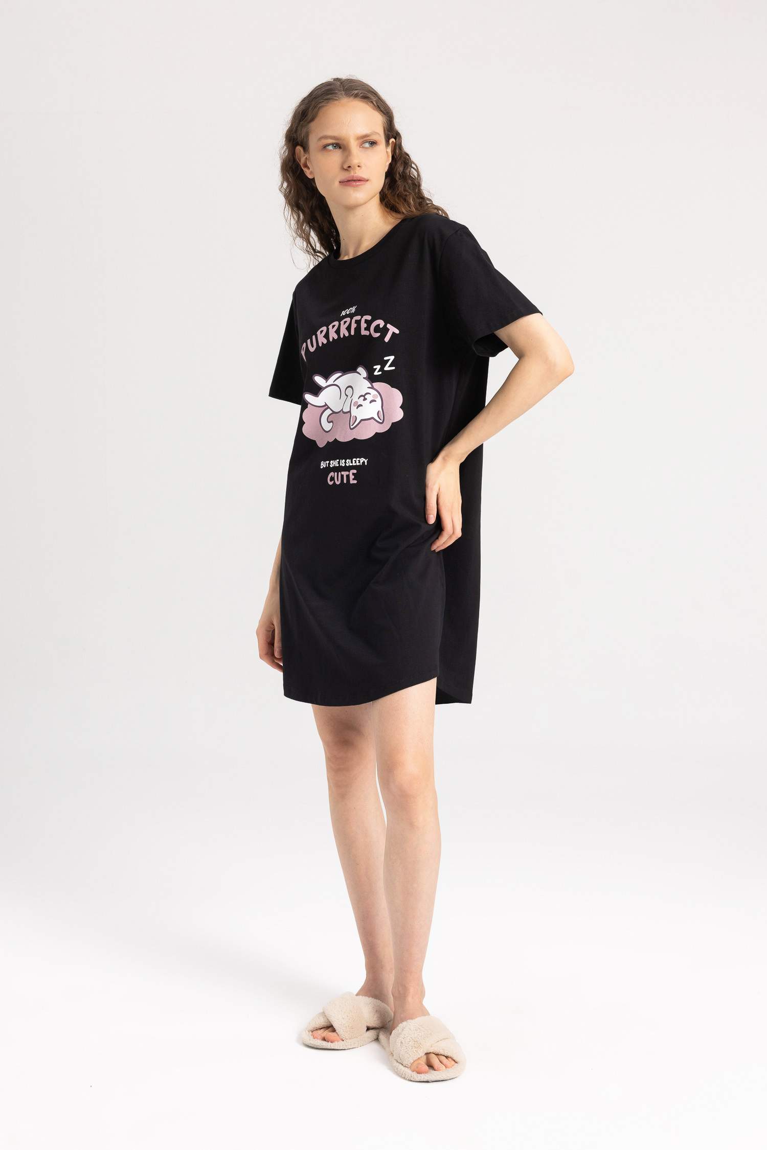 فستان نوم قصة عادية بياقة مستديرة من Fall In Love