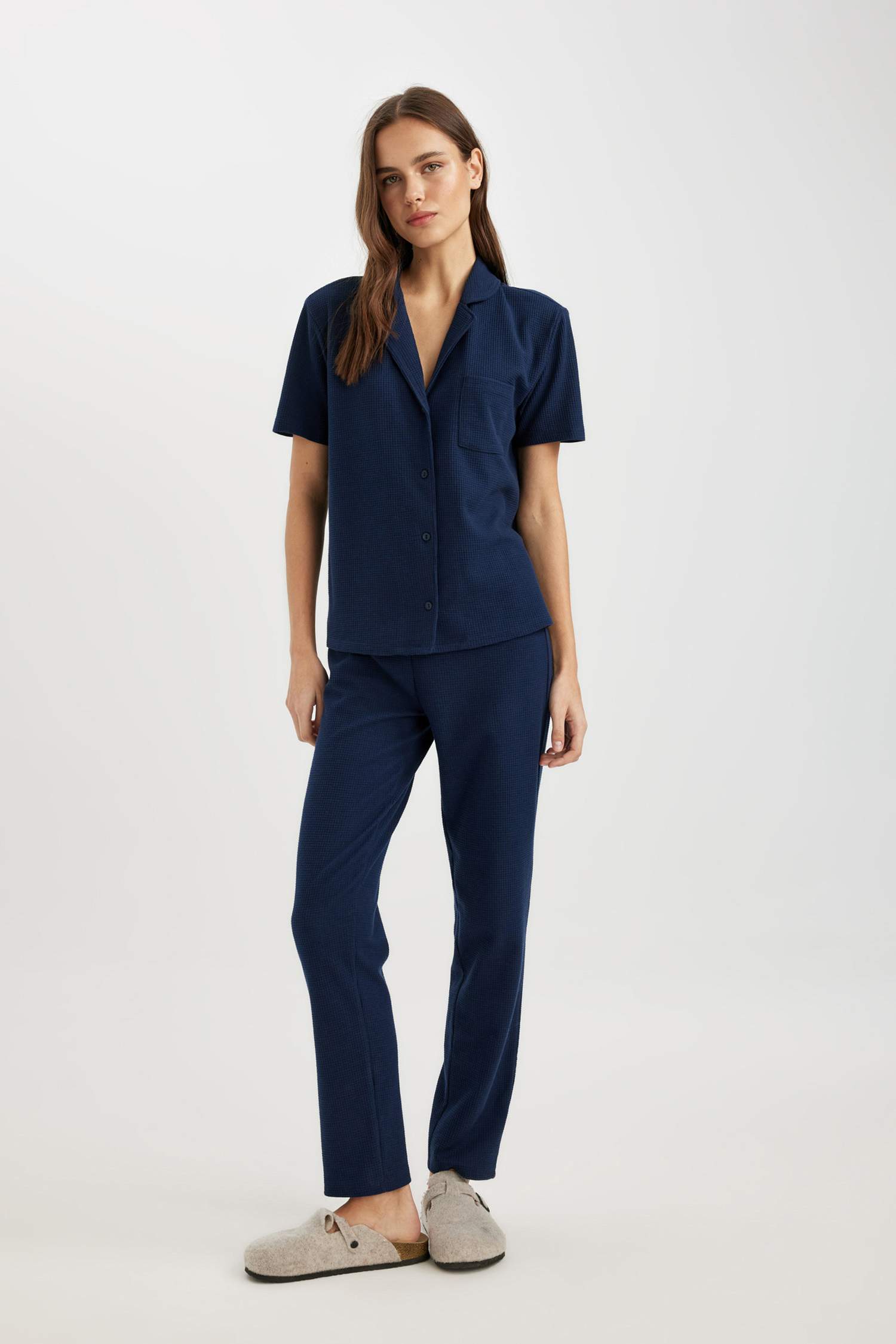 بلوزة بجامة قصة عادية من Fall in Love