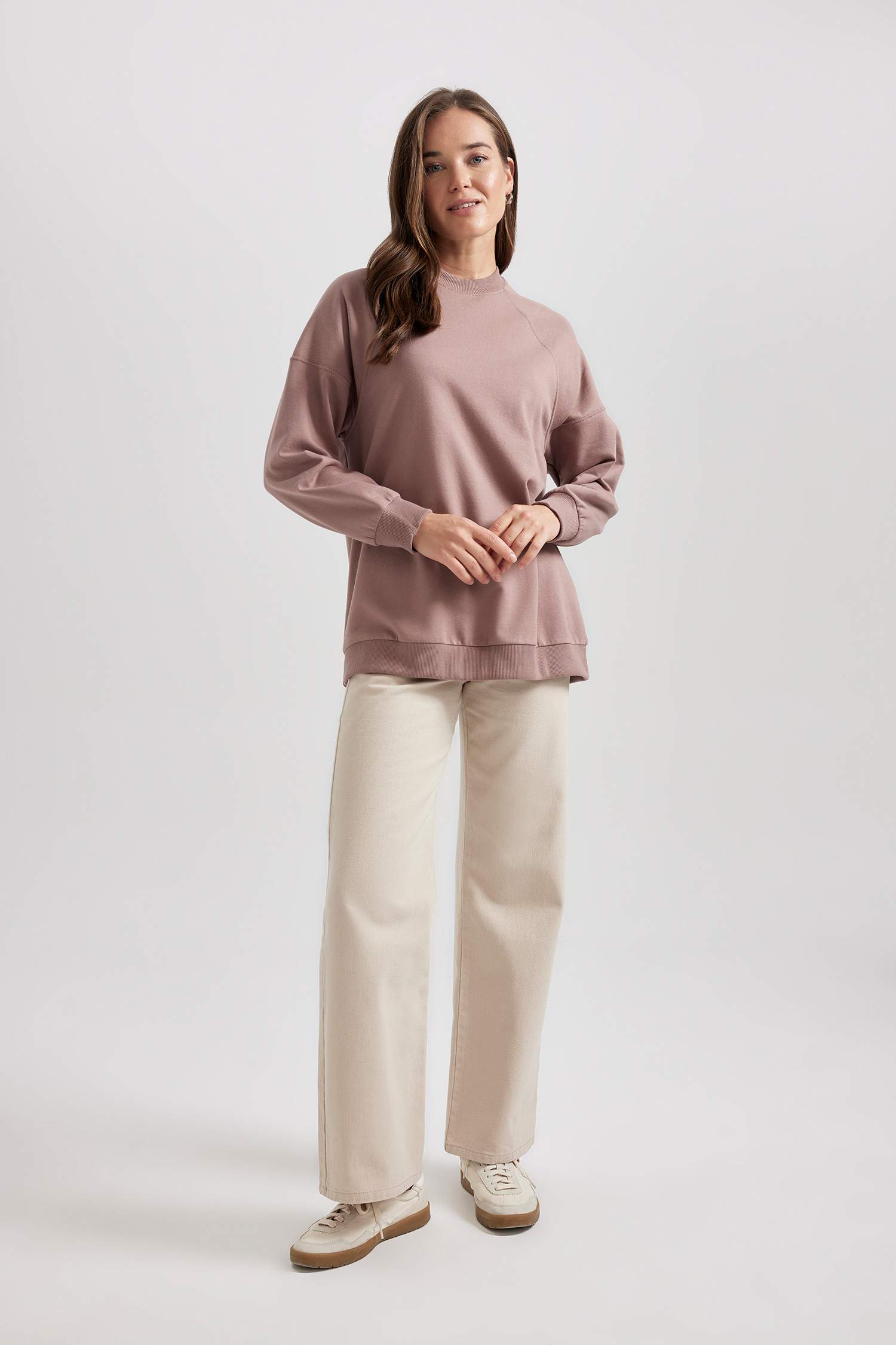 سويت تونيك خفيف وردي قصة عادية بياقة مستديرة ببطانة ناعمة