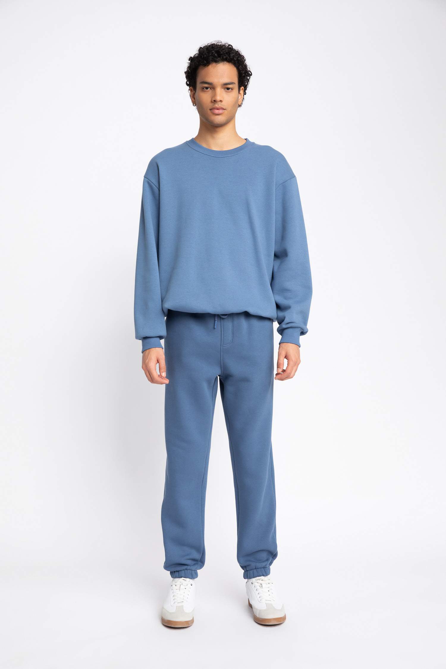 Regular Fit With Pockets Trousers