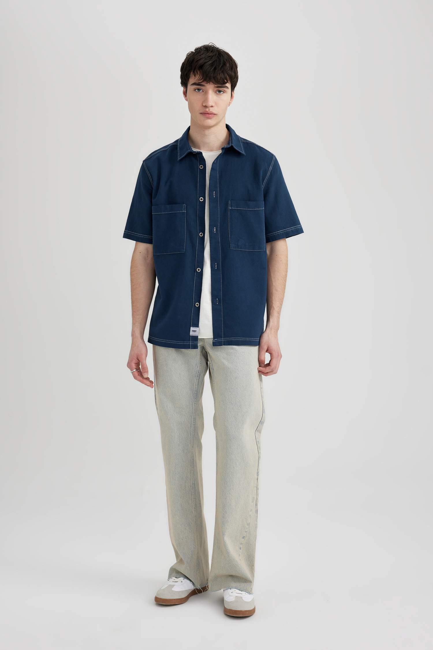 قميص كتان نص كم قصة مريحة