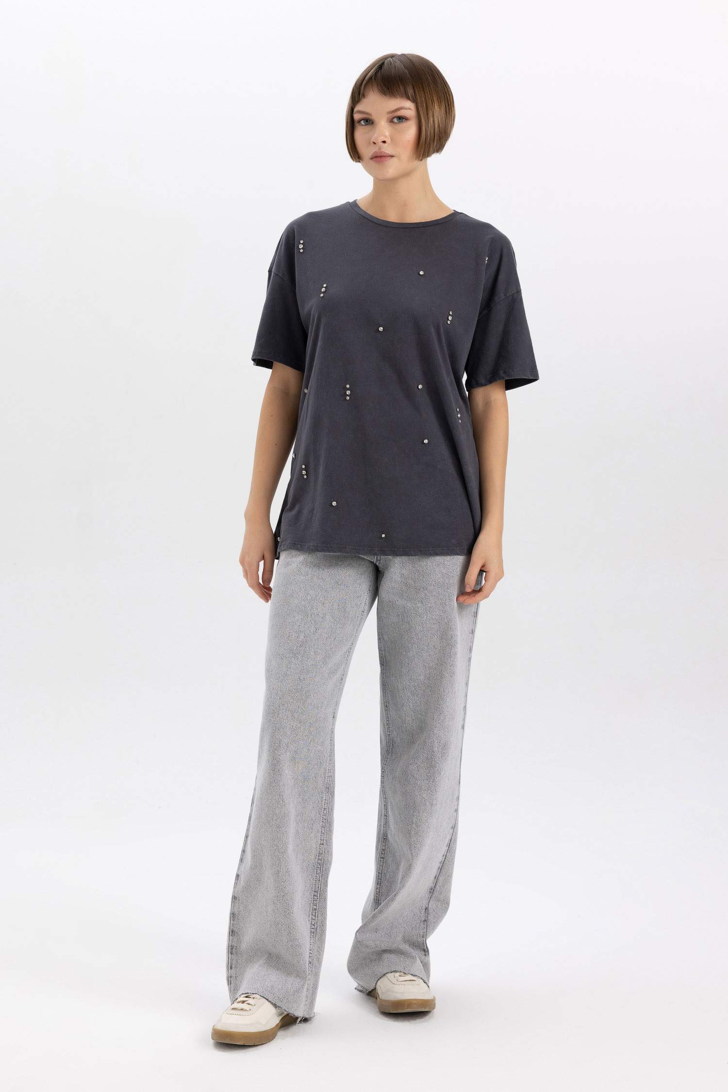 Футболка оверсайз с круглым вырезом