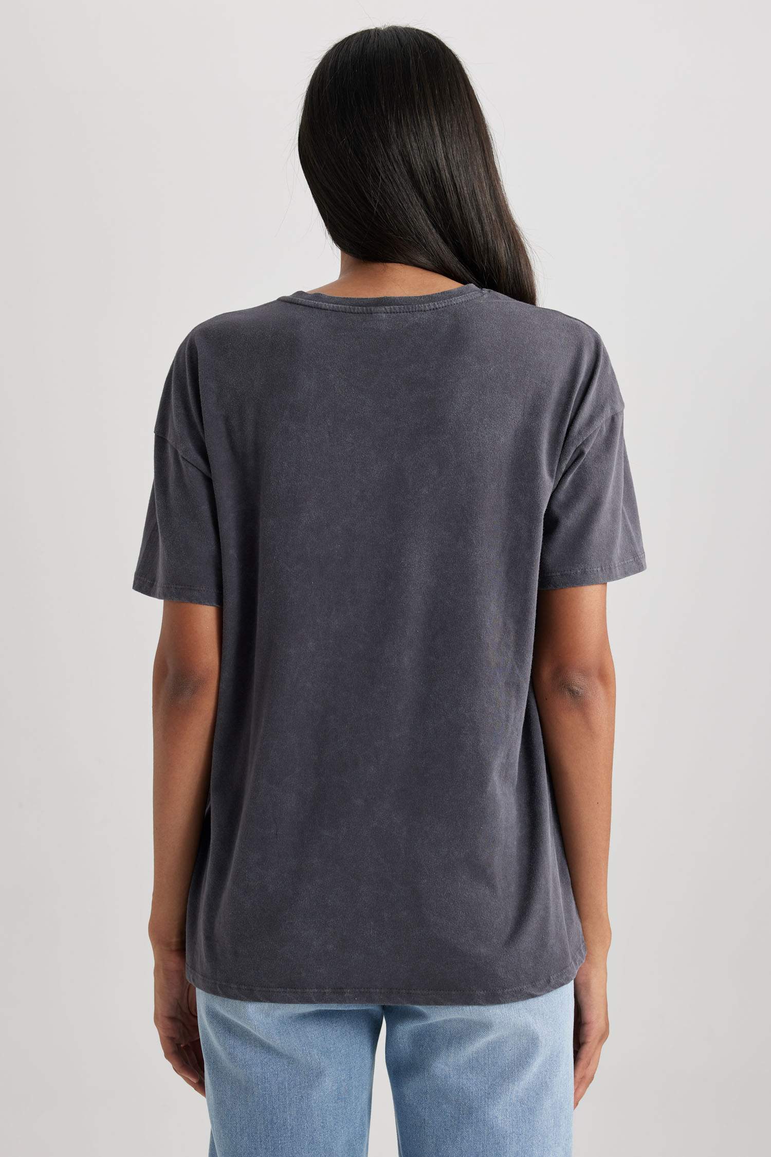 Футболка оверсайз с круглым вырезом