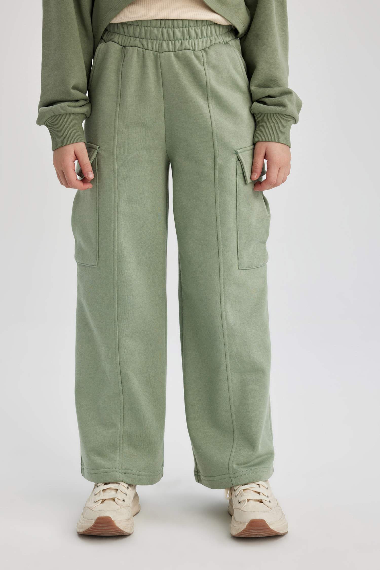 Girl Wide Leg Cargo Sweatpants