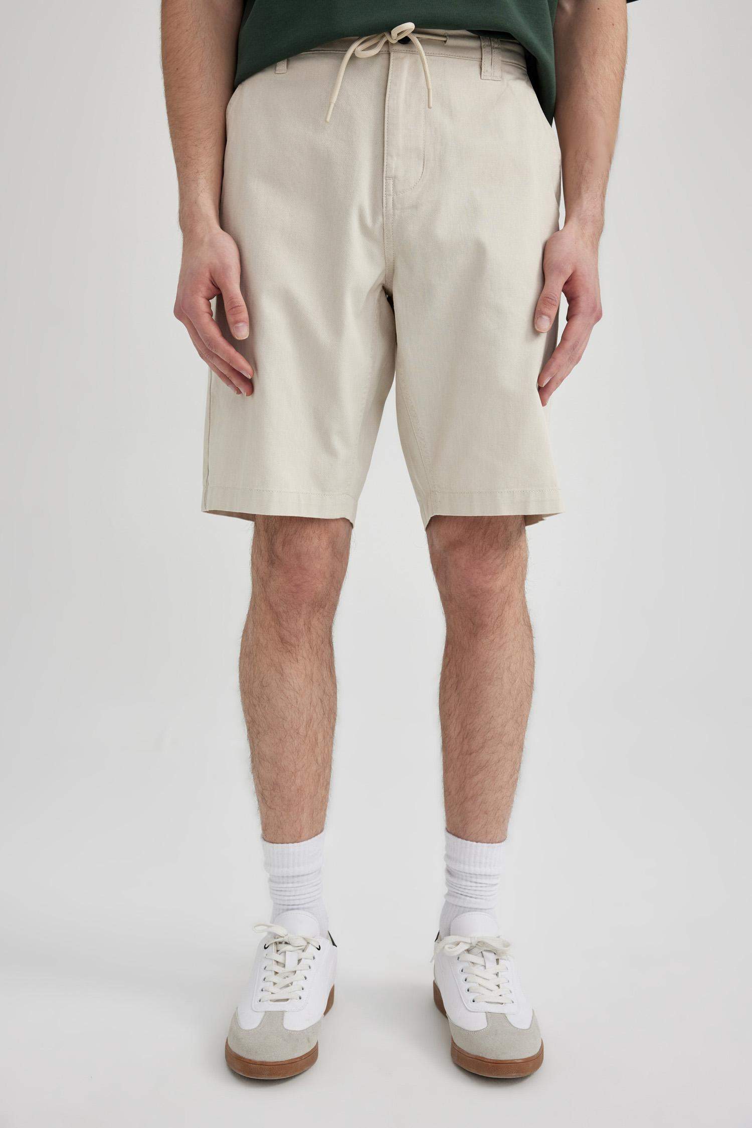 برمودا جينز قصة عادية