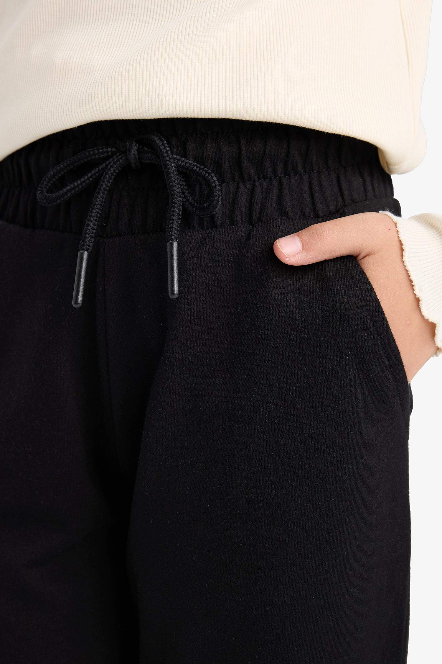 Girl Carrot Fit Sweatpants