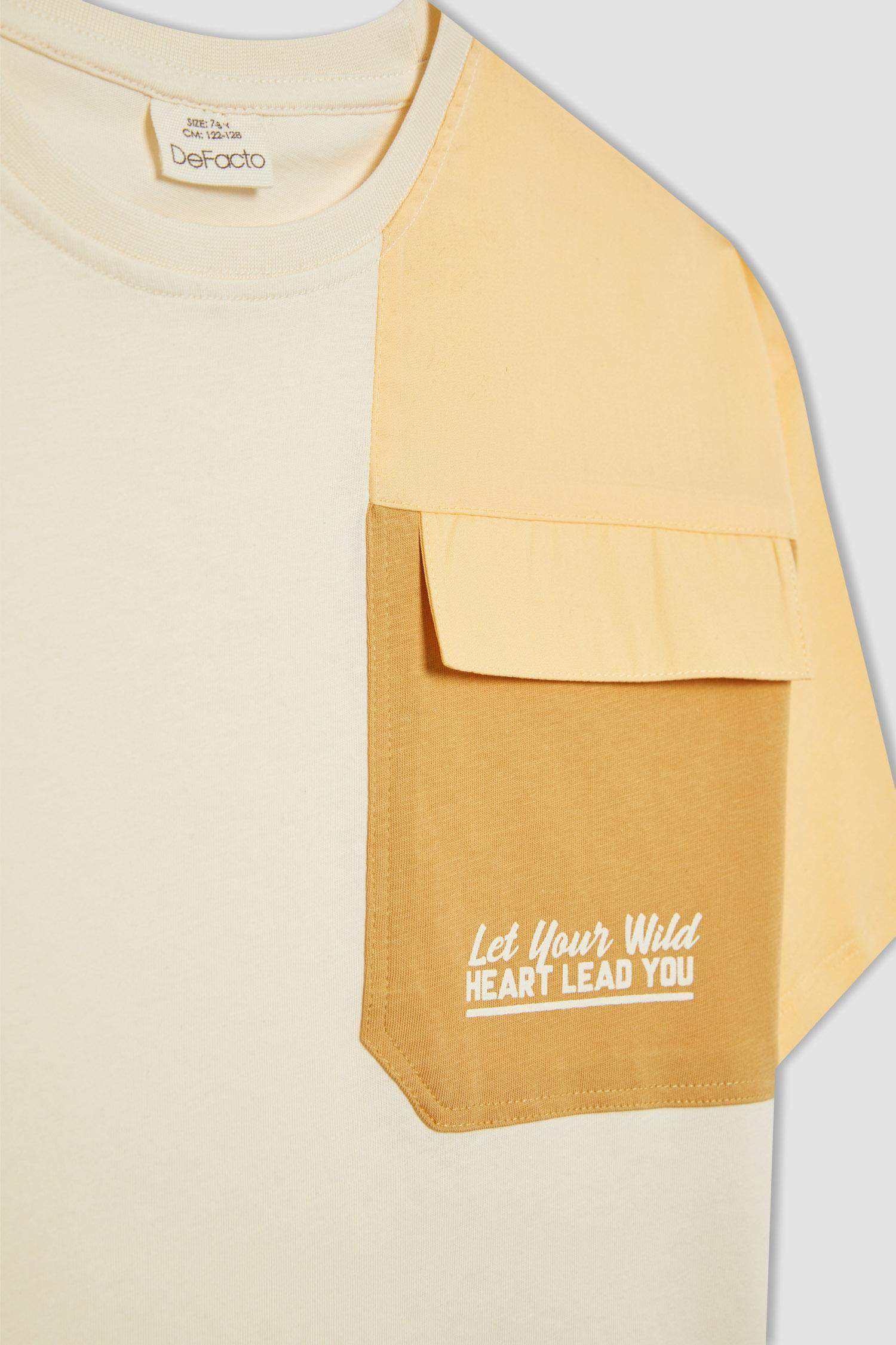 Ұлдарға дөңгелек жаға басып шығарылған қысқа жеңді Қысқа жеңді футболка