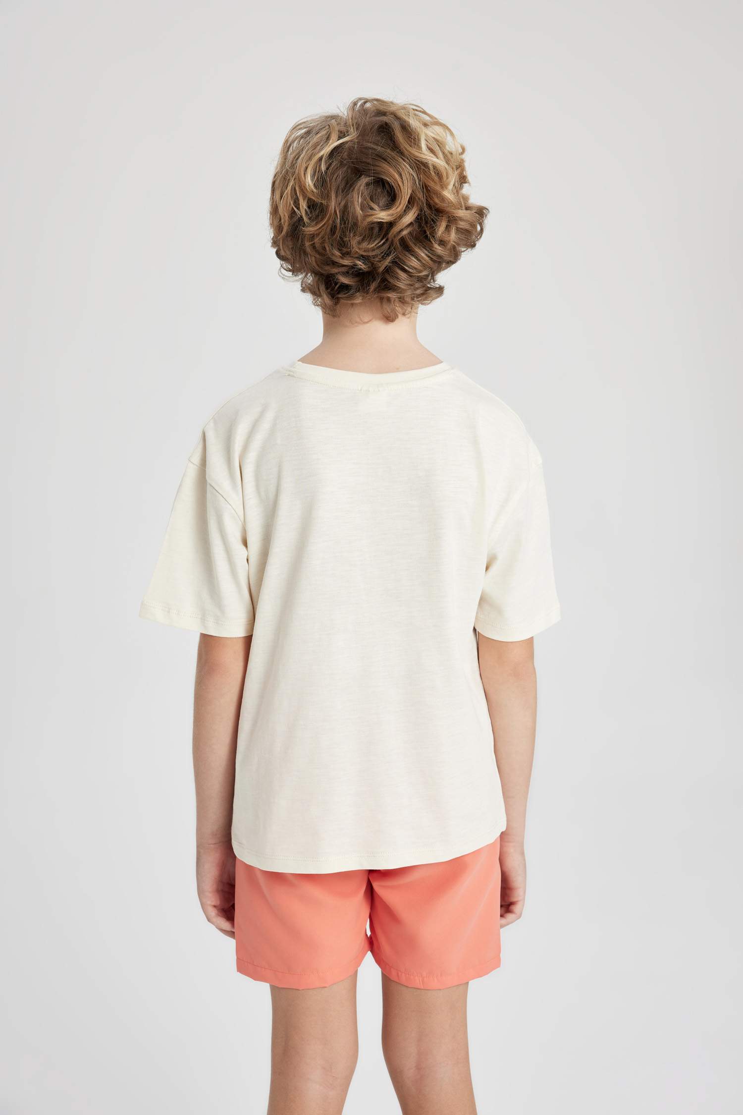 Erkek Çocuk Oversize Geniş Kalıp Bisiklet Yaka Çizgili Kısa Kollu Tişört