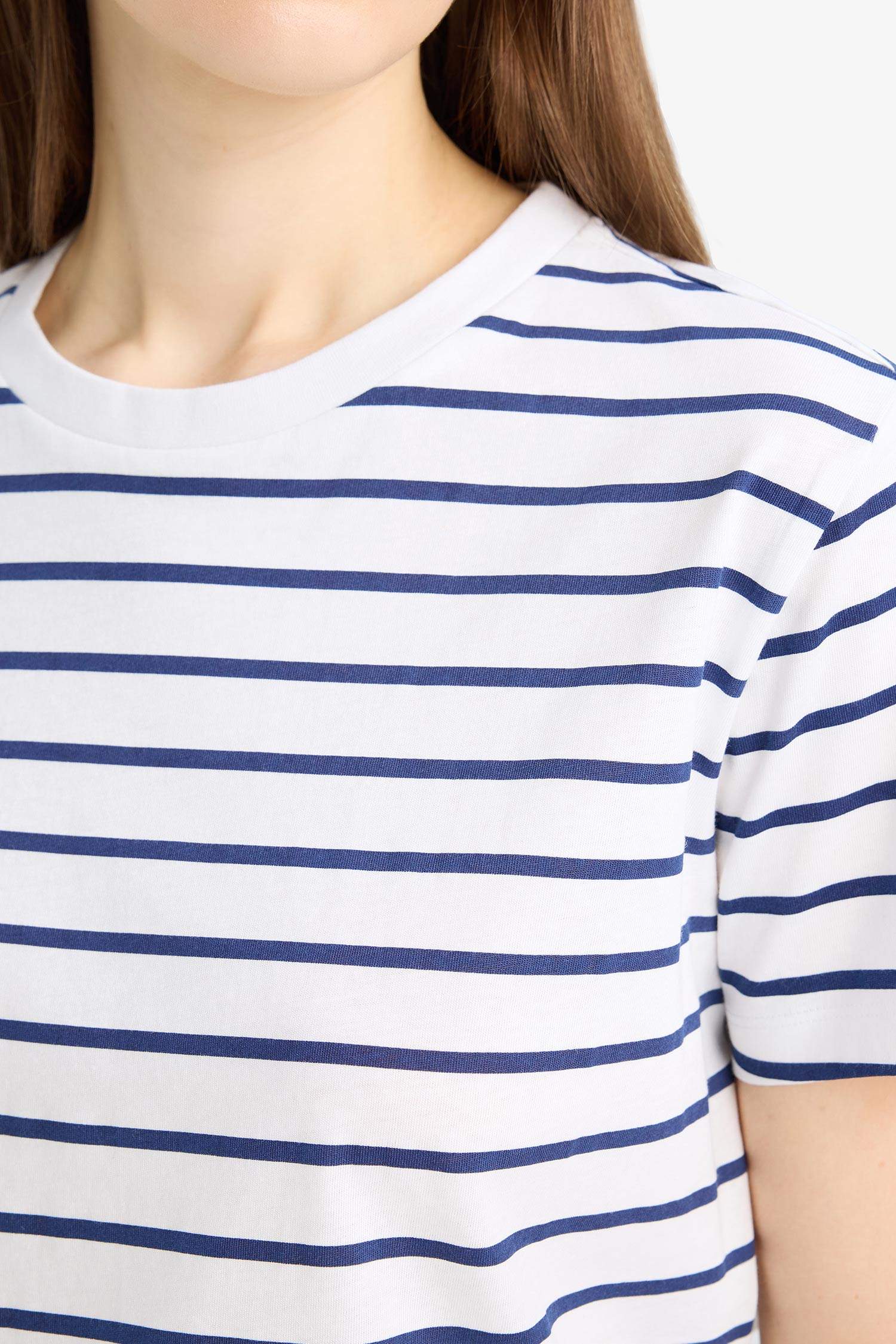 Woman Short Sleeve T-Shirt