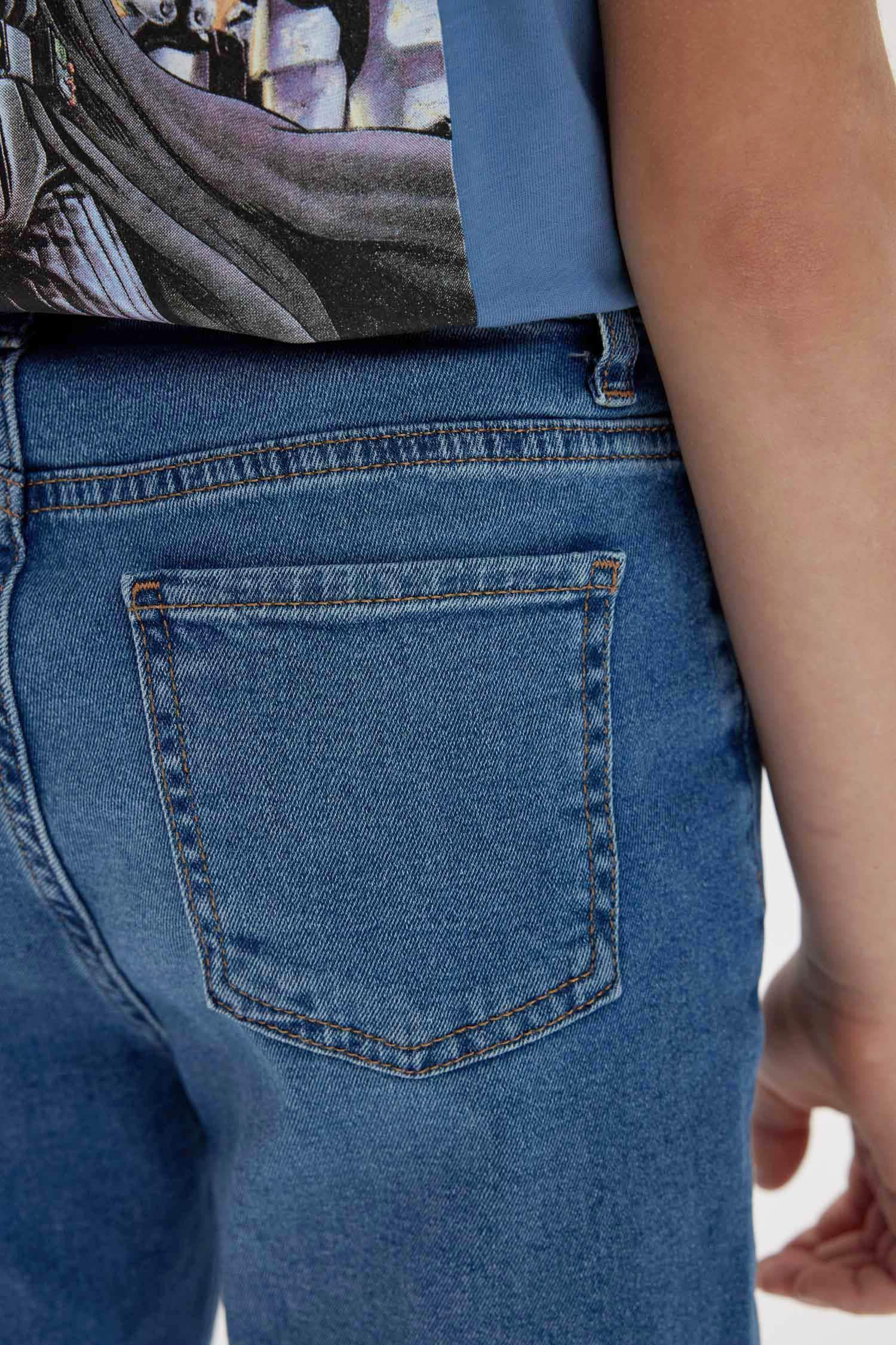 Erkek Çocuk Carrot Fit  Yırtık Detaylı Düz Paça Jean Pantolon