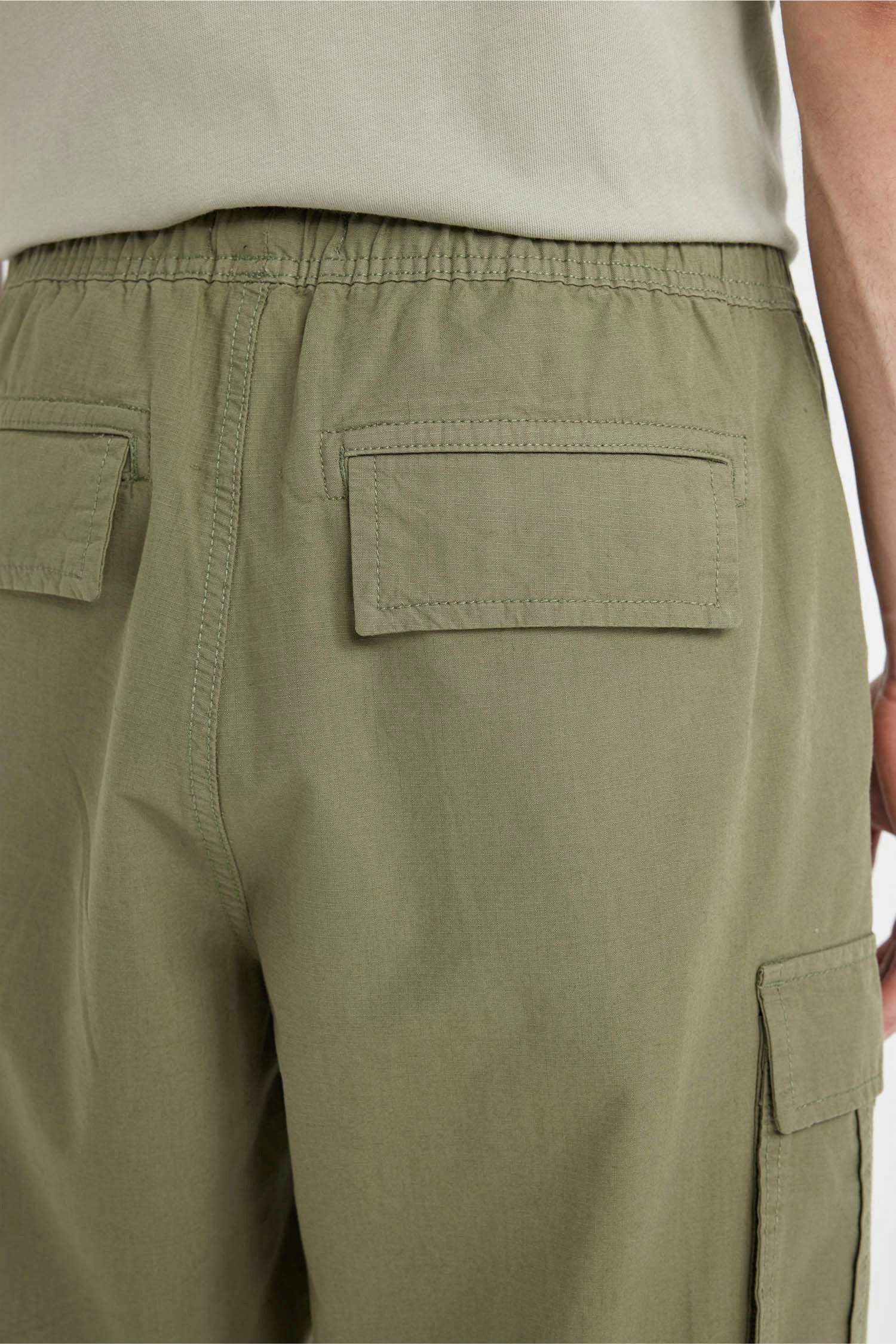 Cargo Fit Gabardine Bermuda