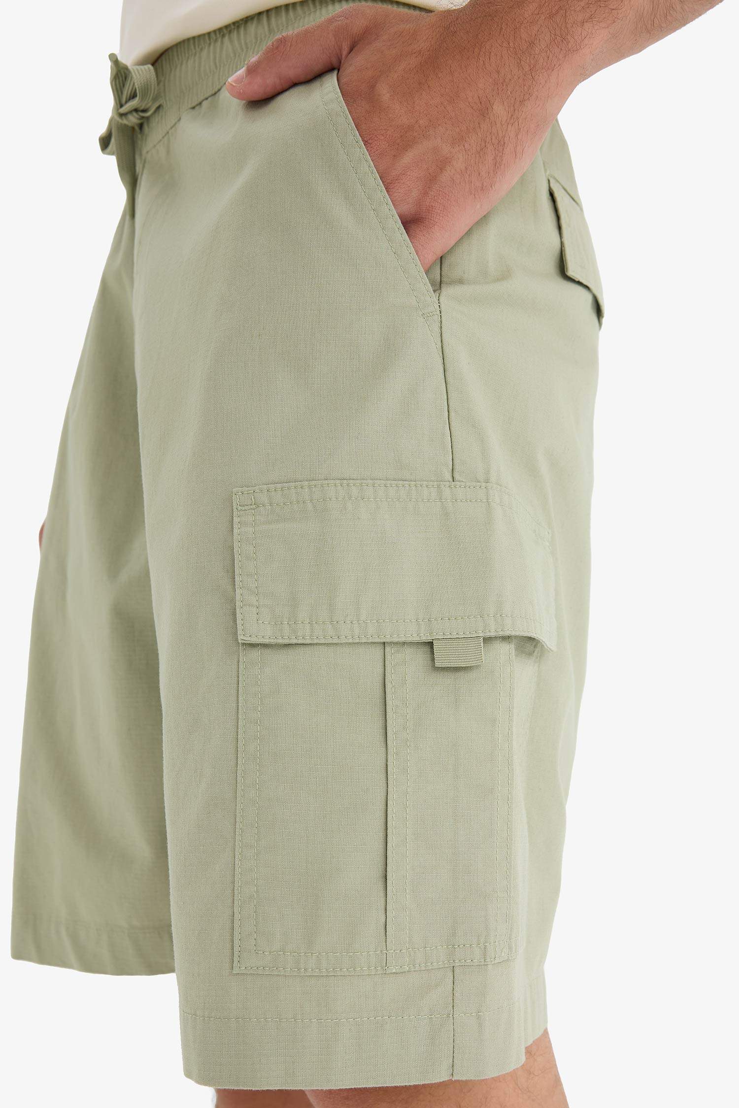 Short Bermuda en coton à coupe décontractée