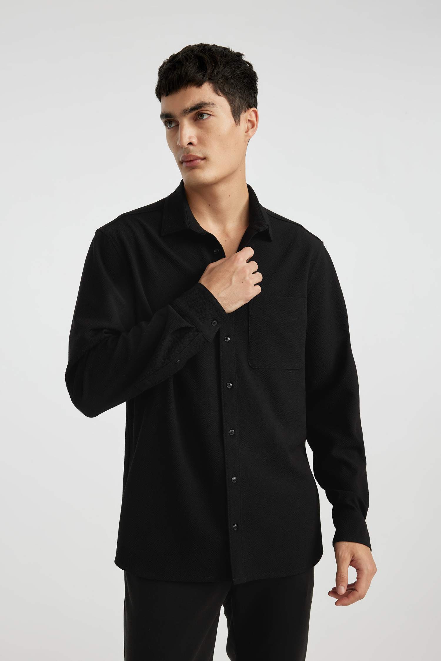 Regular Fit Polo Yaka Krinkıl Basic Düz Uzun Kollu Siyah Gömlek