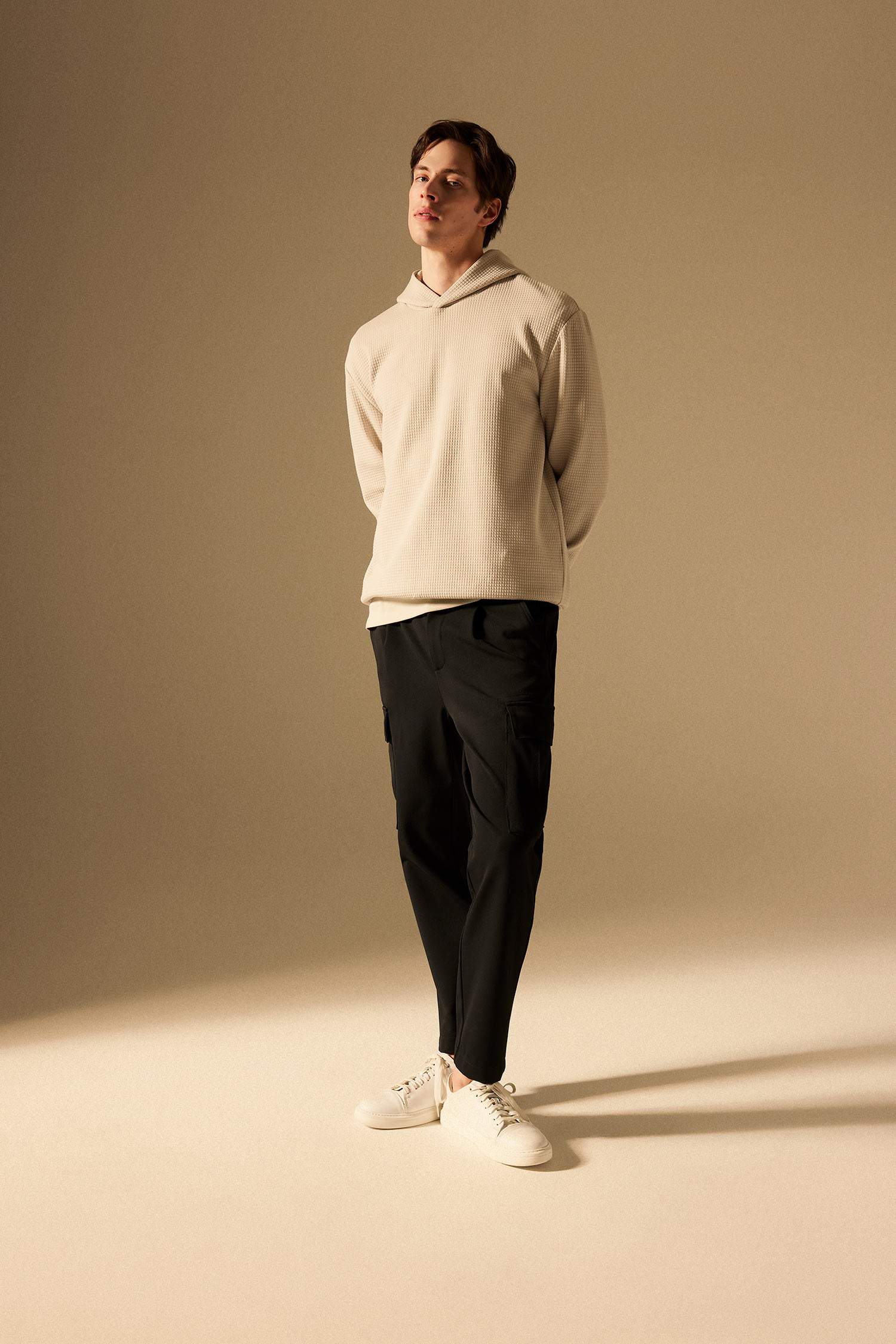 سويت شيرت اوفر سايز مبطن بغطاء للرأس