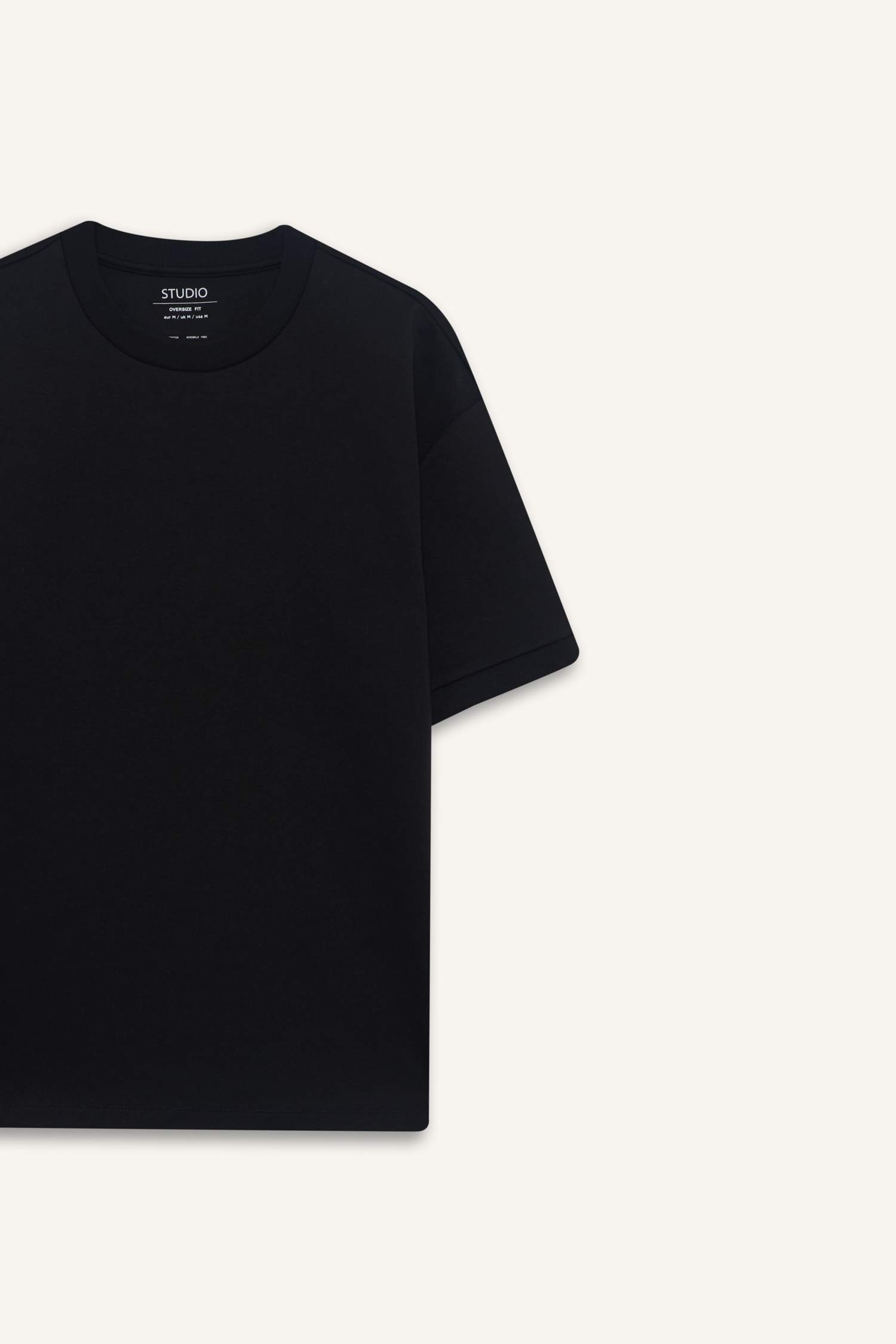 تيشيرت أسود نص كم اوفر سايز ثقيل برقبة مستديرة