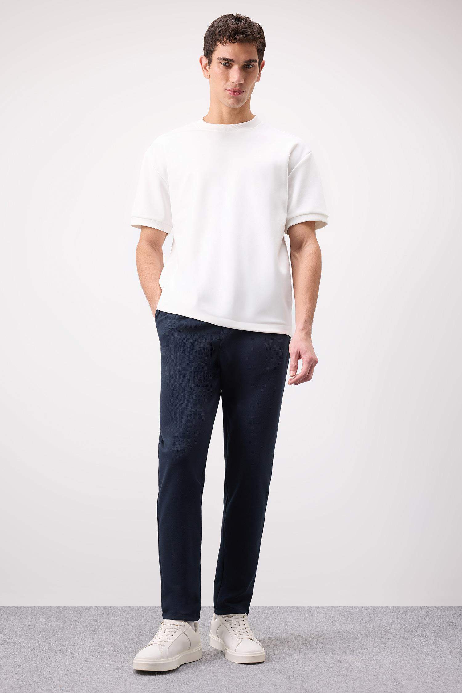 Oversize Geniş Kalıp Bisiklet Yaka Basic Düz Kısa Kollu Ağır Kumaş Beyaz Tişört