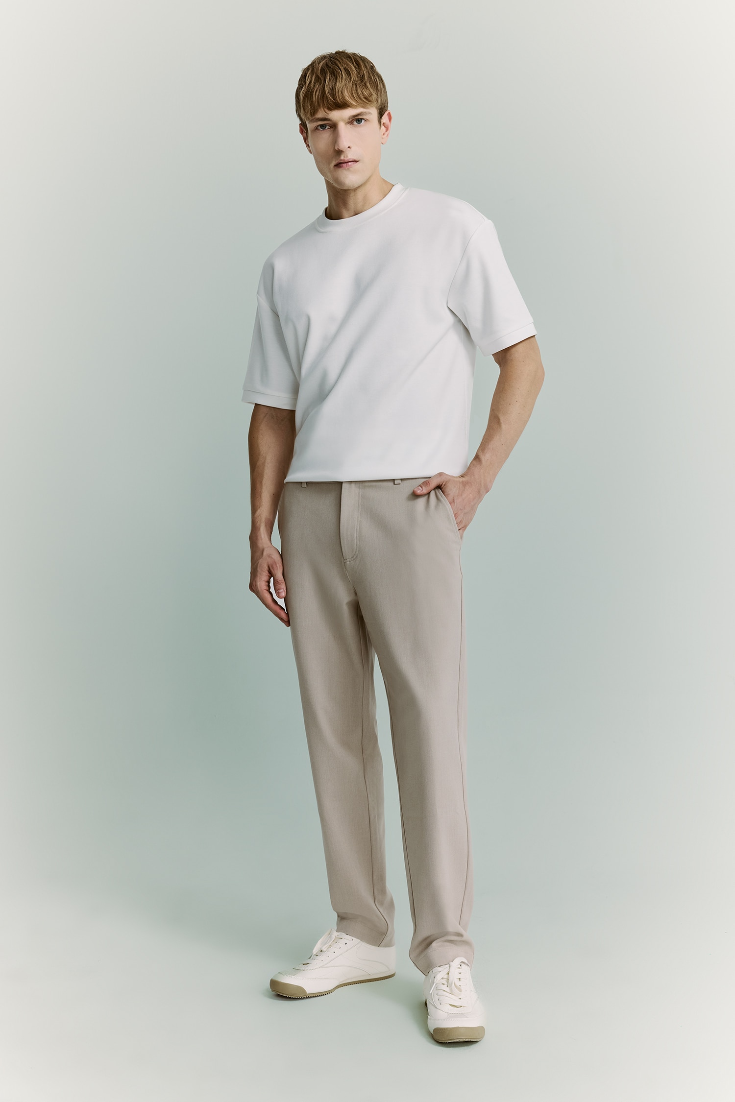 DeFacto Kırışmaz Oversize Basic Tişört görsel 2