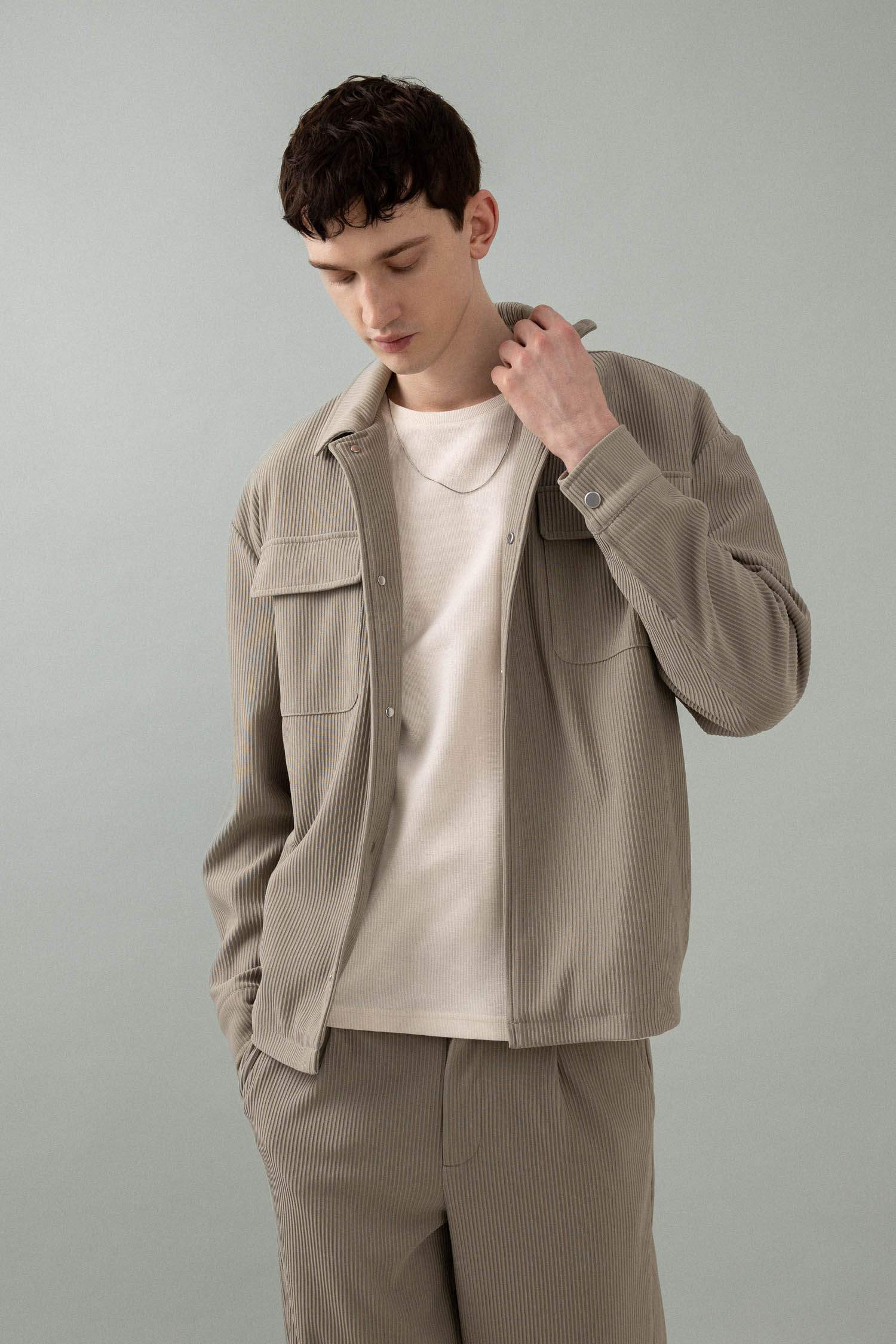 Relax Fit Gömlek Yaka Pilise Çıtçıtlı Cepli Gömlek Ceket