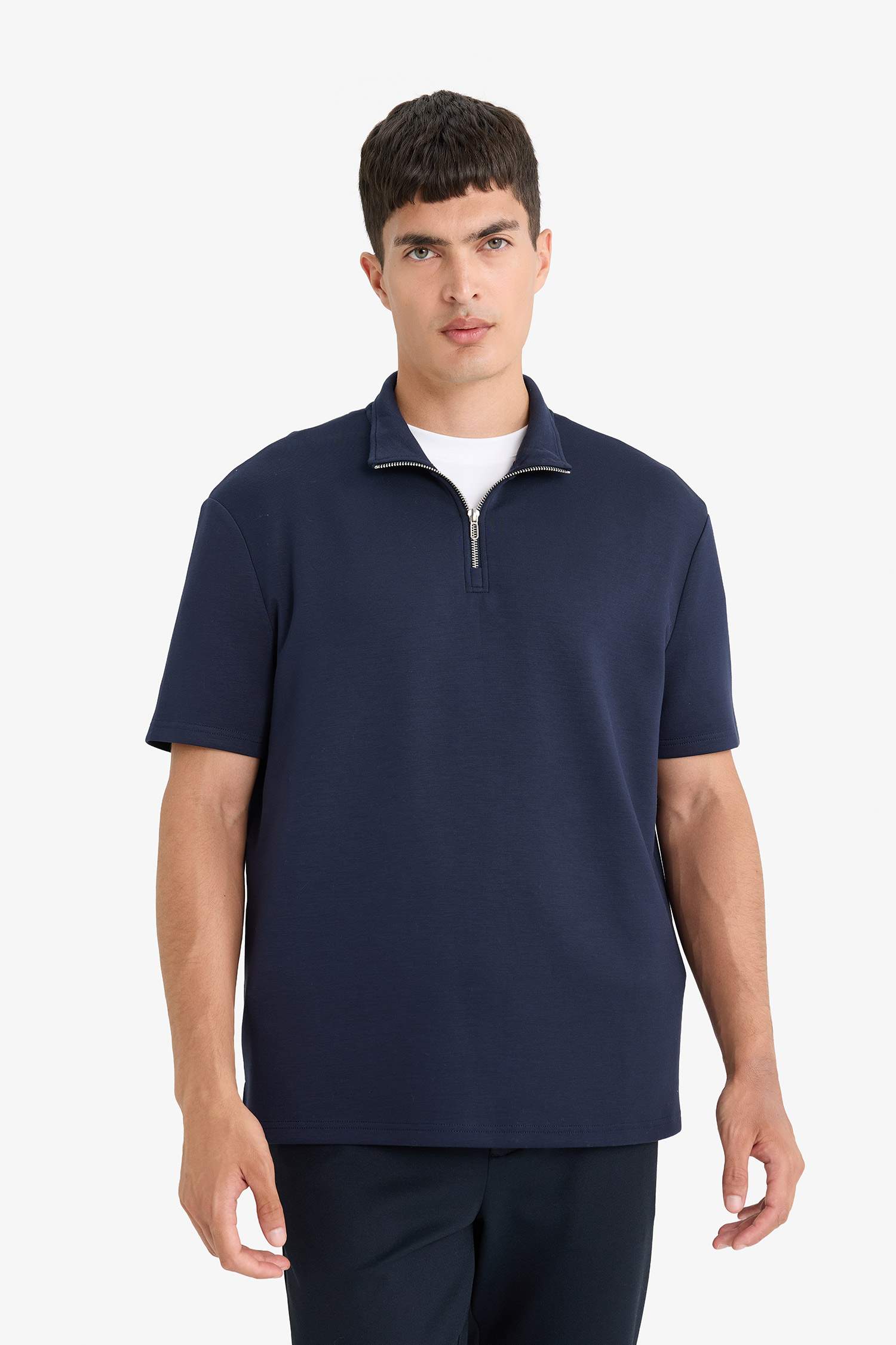 تيشيرت نص ردن قصة عادية بياخة عالية بسحاب