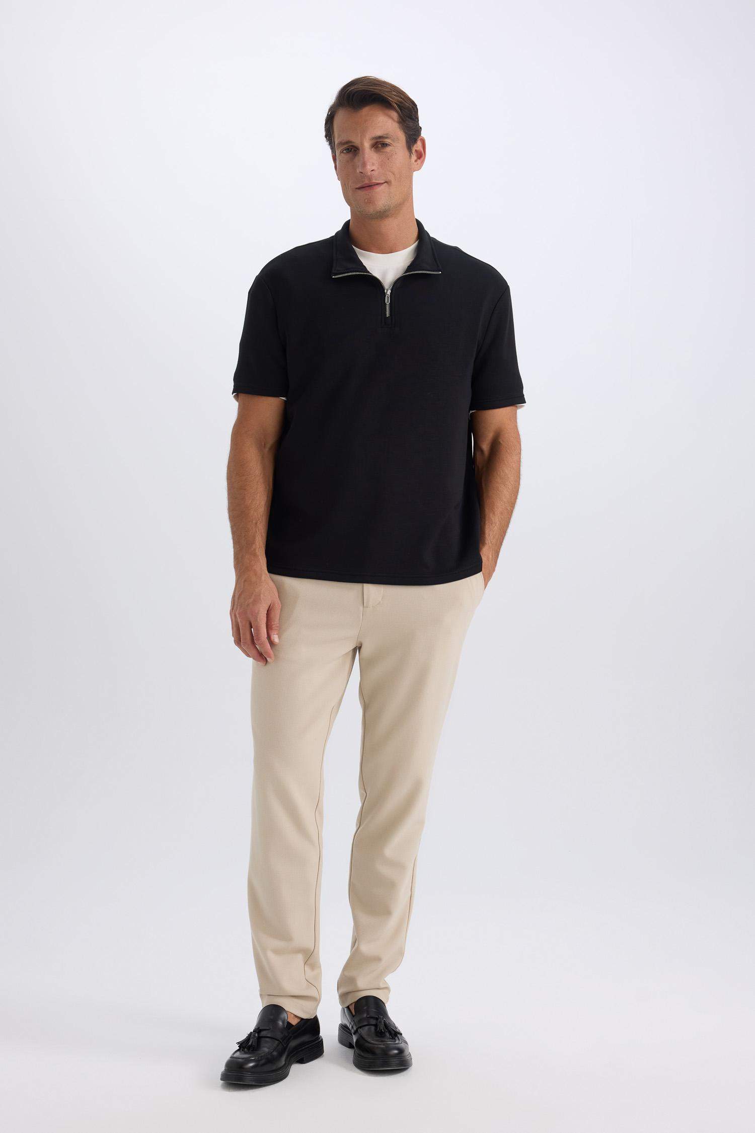 Regular Fit Dik Yaka Yarım Fermuarlı Ağır Kumaş Kısa Kollu Siyah Tişört