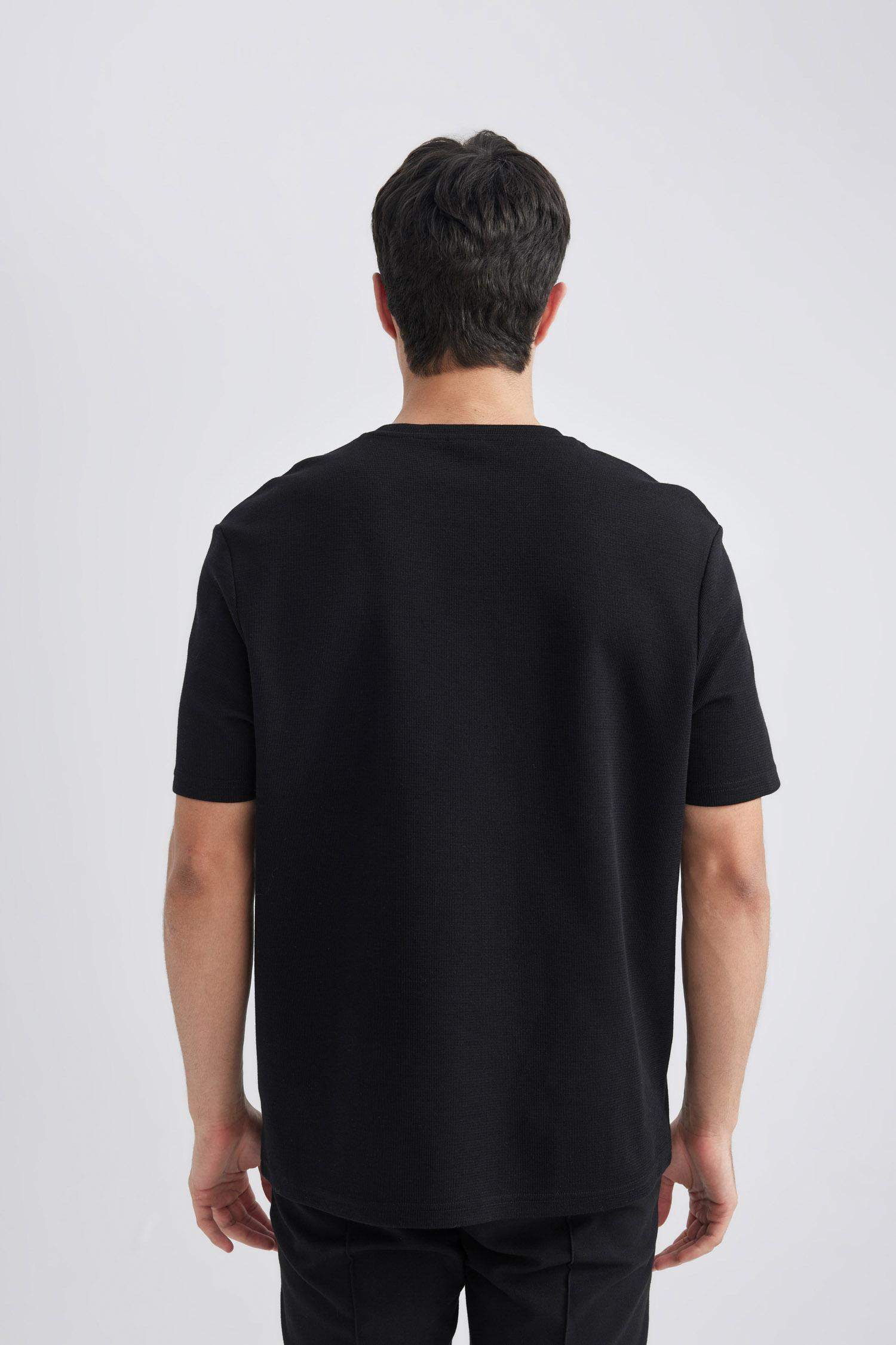 Regular Fit Crew Neck Short Sleeve T-Shirt