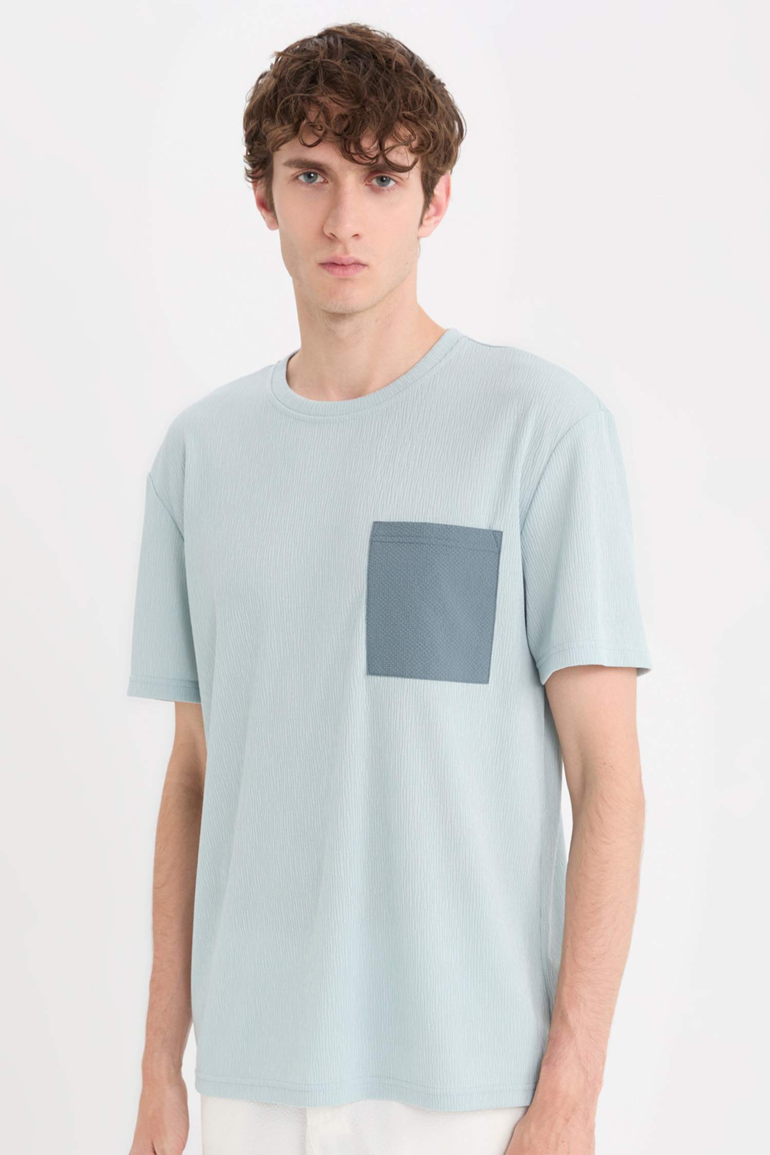 تيشيرت نص ردن قصة عادية بياخة مستديرة