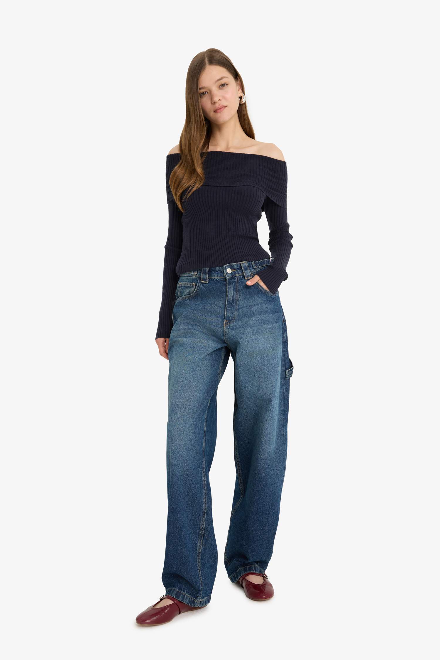 بلوز تريكو سليم فيت بكتف مفتوح