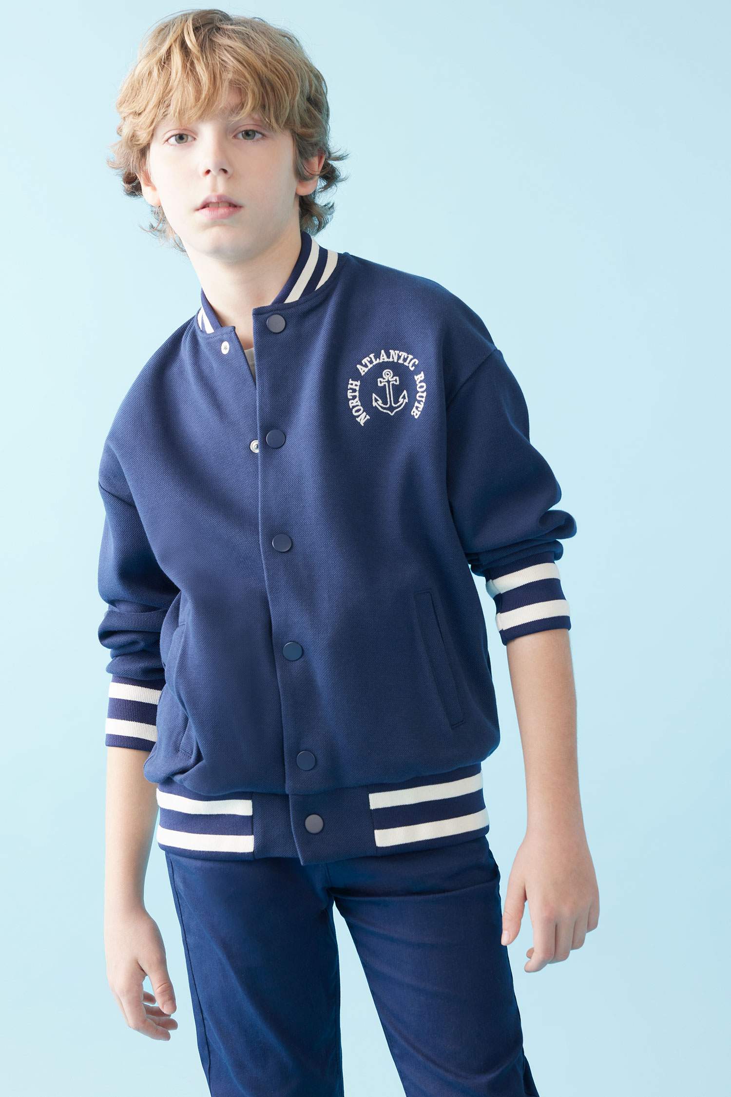 Erkek Çocuk Kolej Yaka Baskılı Çıtçıt Kapamalı Çift Cepli Mevsimlik Bomber Hırka