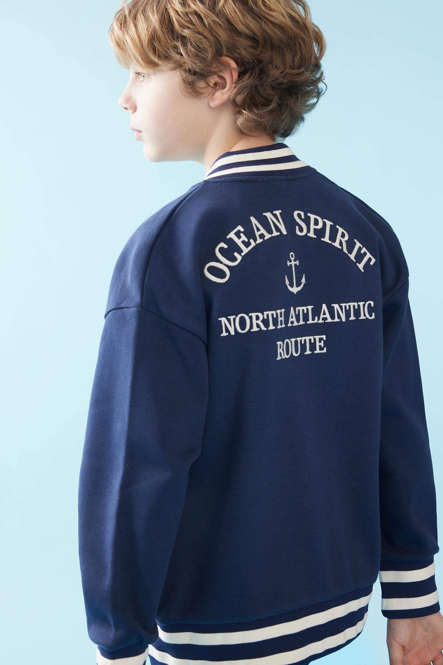 Erkek Çocuk Kolej Yaka Baskılı Çıtçıt Kapamalı Çift Cepli Mevsimlik Bomber Hırka