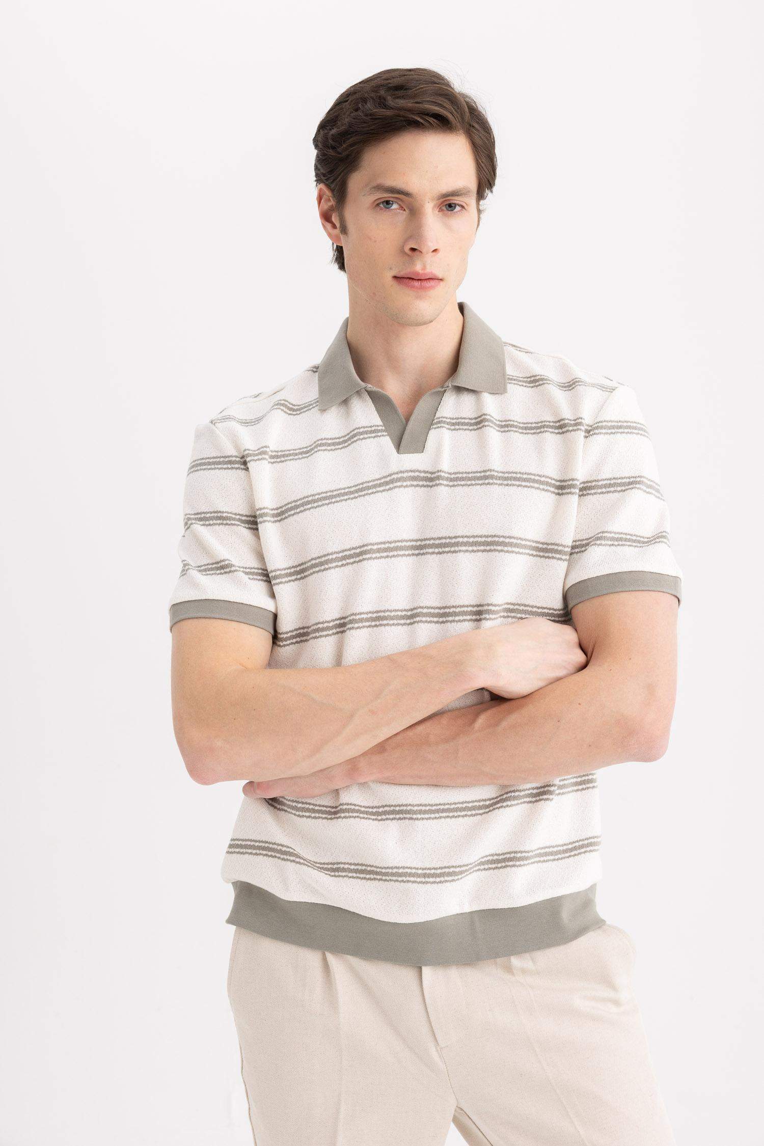 تيشيرت بولو كريب قصة عادية