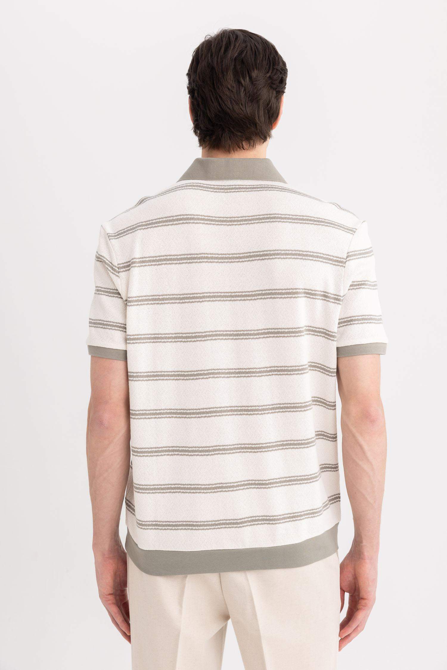 تيشيرت بولو كريب قصة عادية