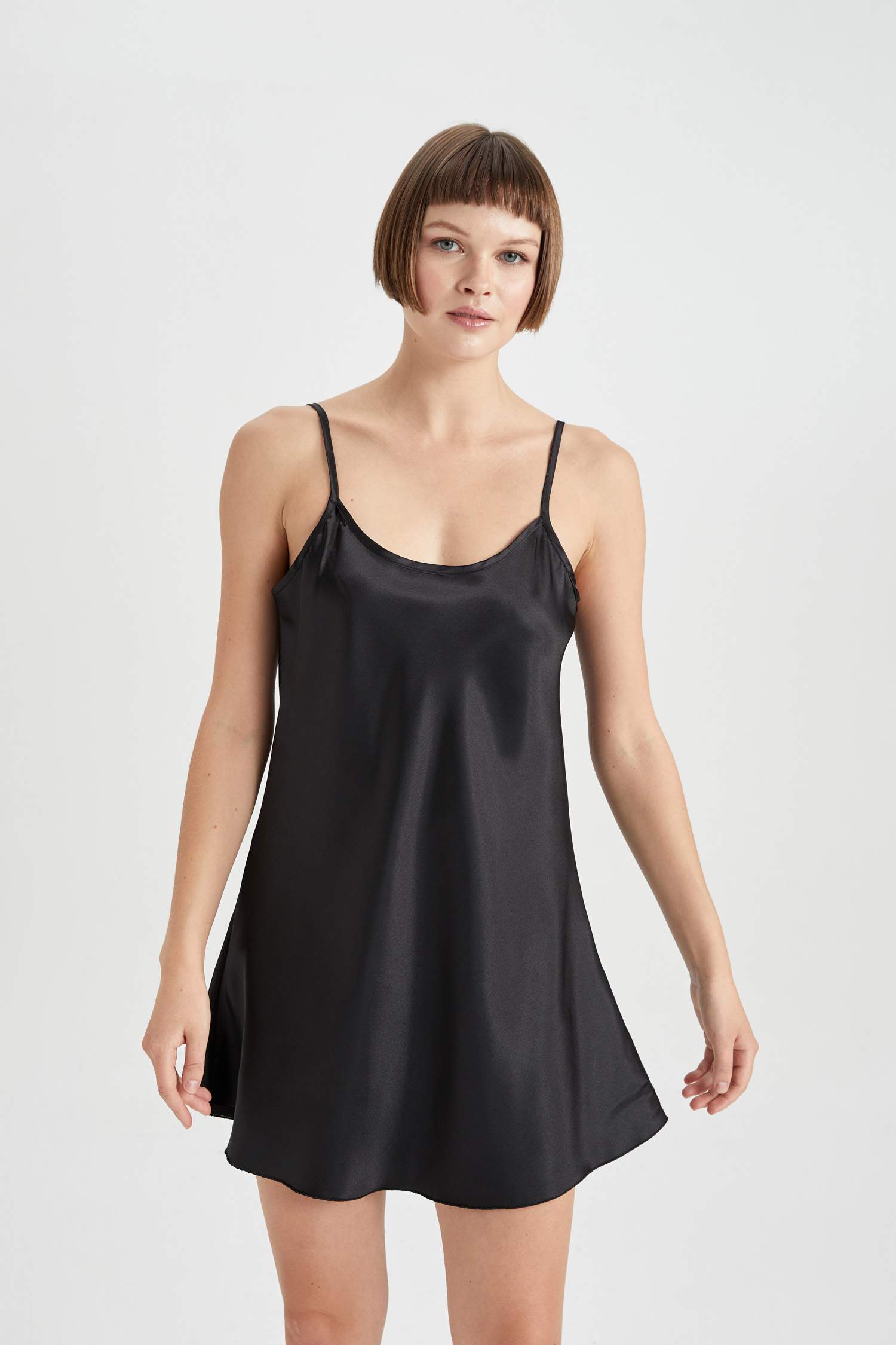 Fall in Love Regular Fit Bisiklet Yaka Askılı Gecelik