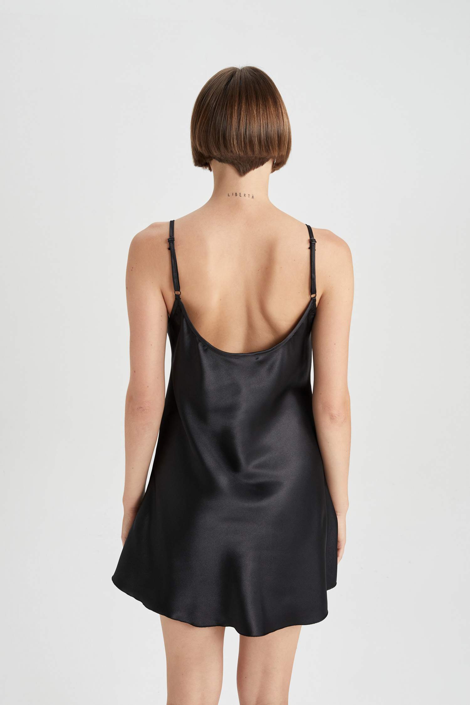 Fall in Love Regular Fit Bisiklet Yaka Askılı Gecelik