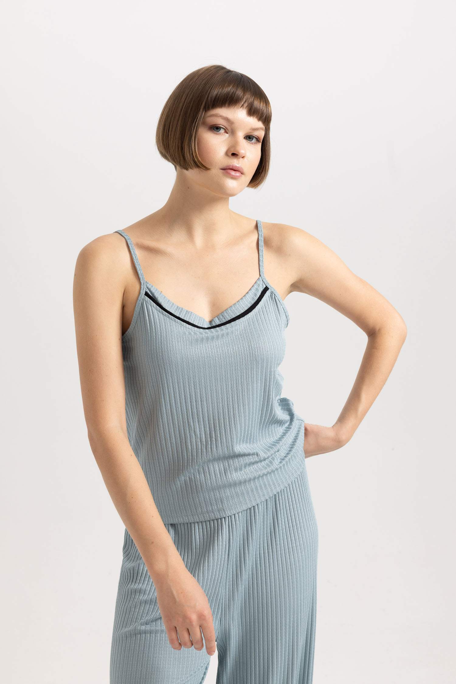 Regular Fit Askılı Casual Pijama Üstü