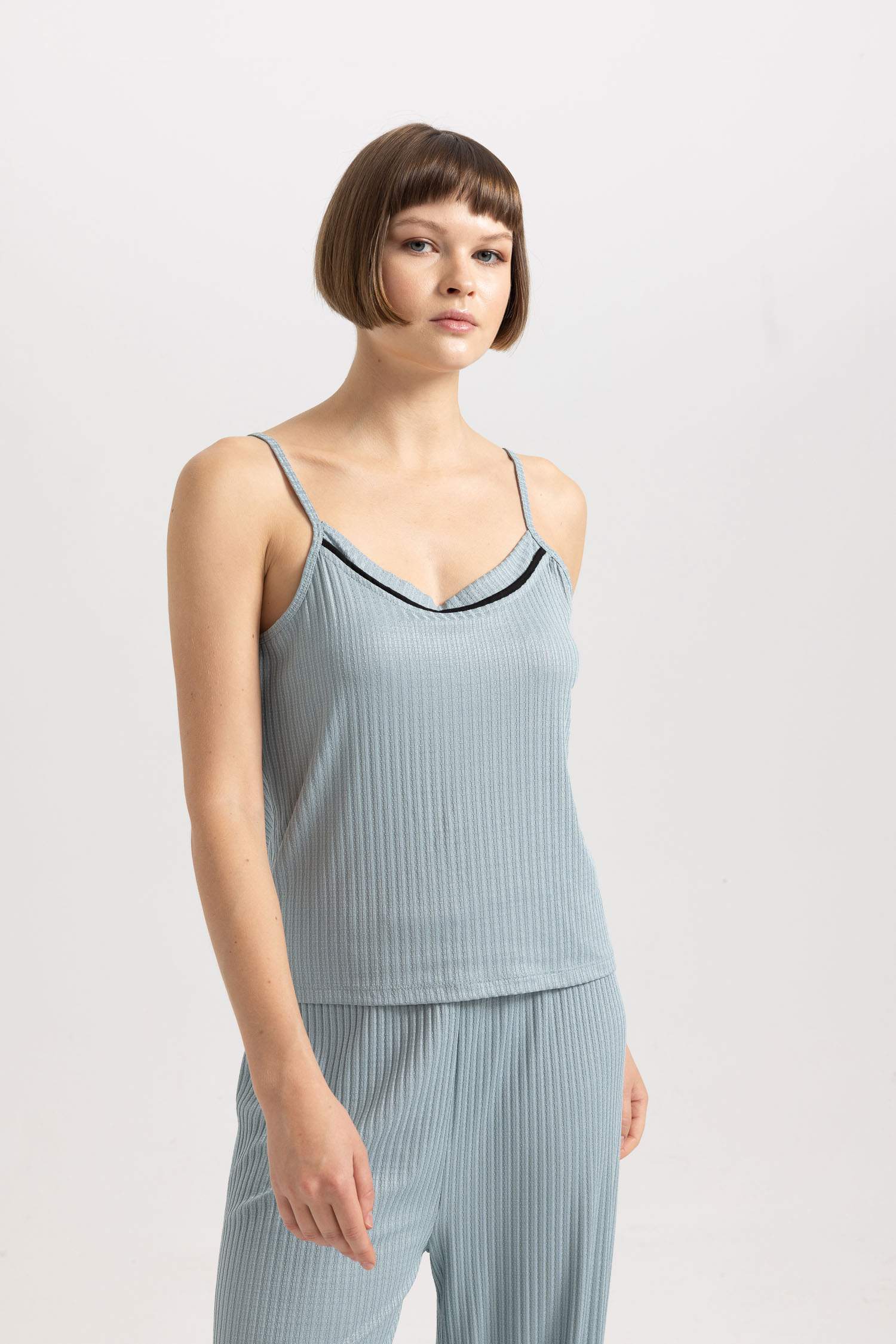 Regular Fit Askılı Casual Pijama Üstü