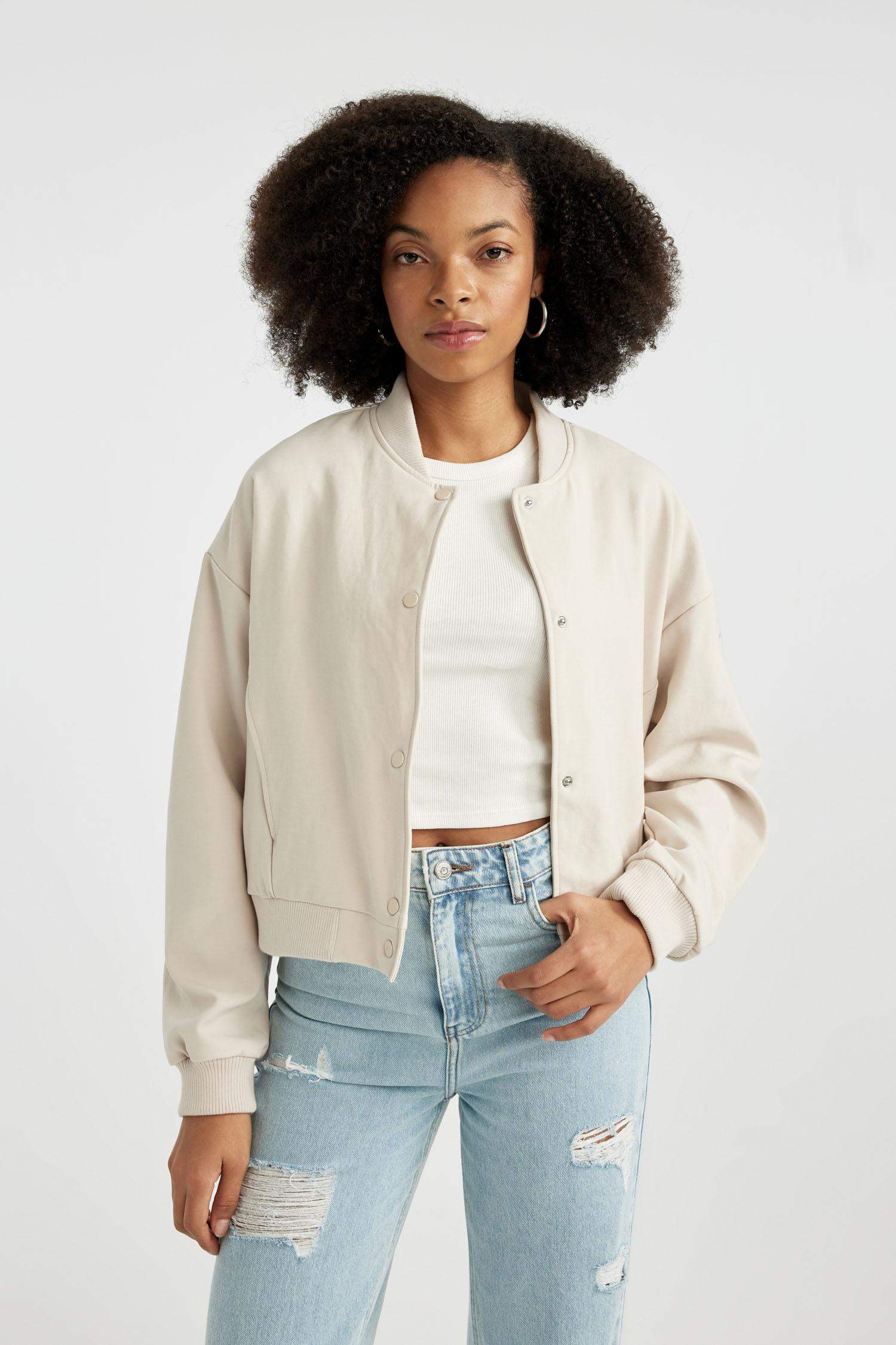 Kolej Yaka Çıtçıtlı Cepli Hafif Mevsimlik Bomber Ceket