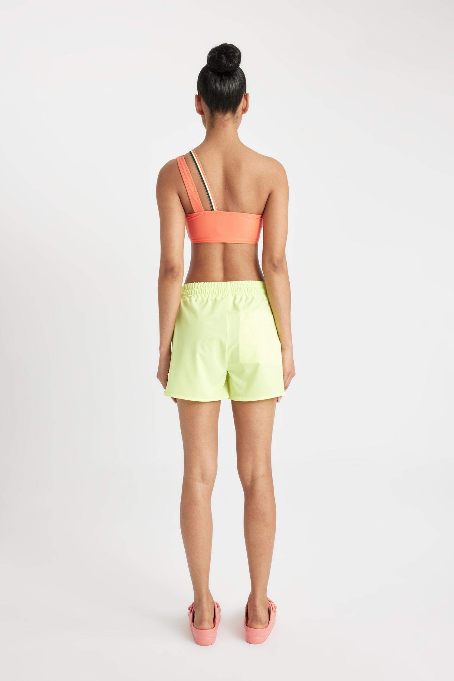 شورت بحر ليكرا سليم فيت أصفر من DefactoFit