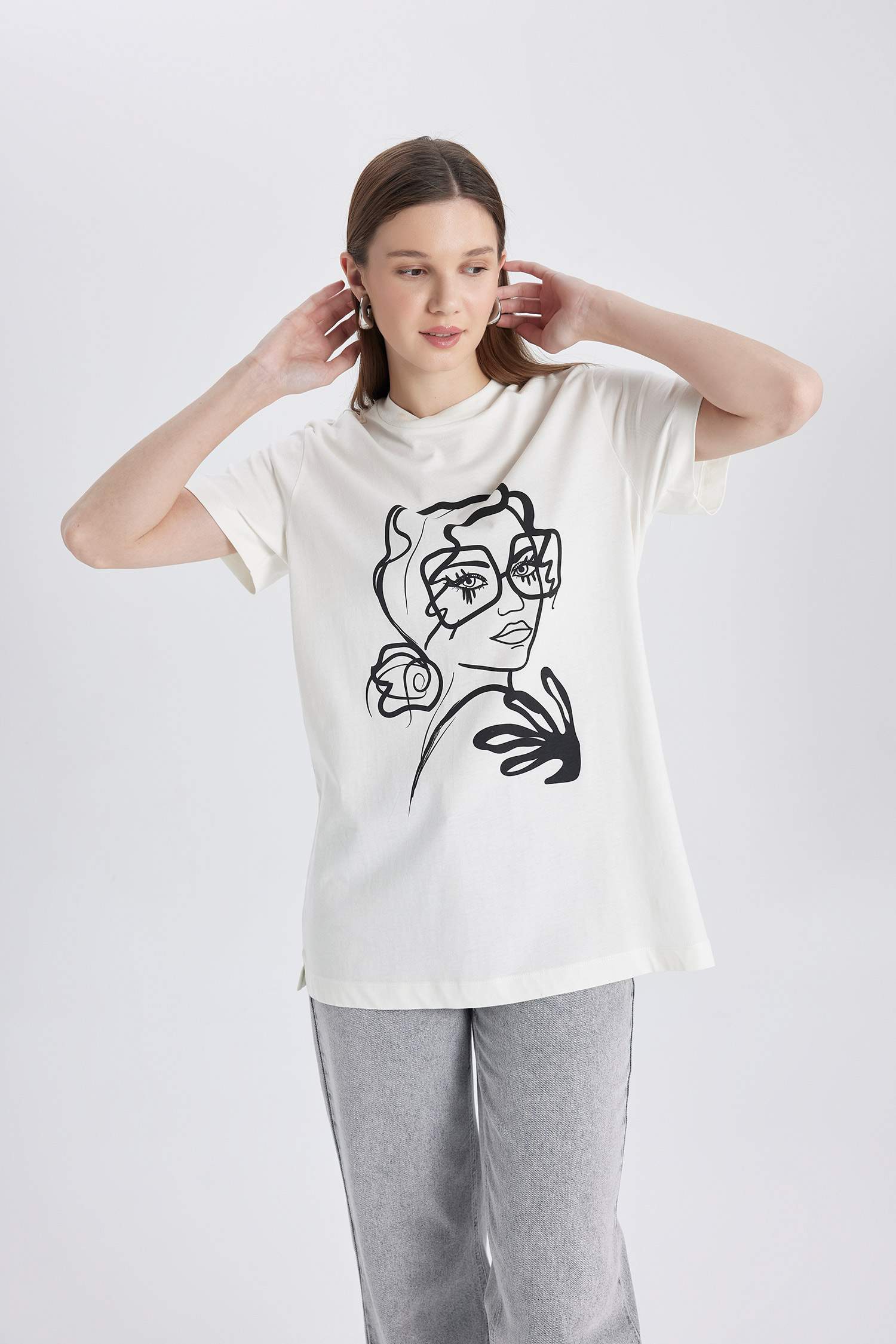 Regular Fit Crew Neck Printed Short Sleeve Tunic