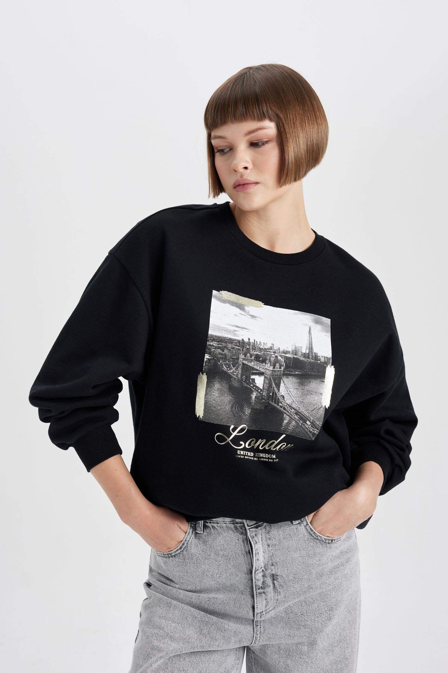 Oversize Fit Crew Neck Printed Thick Sweatshirt
