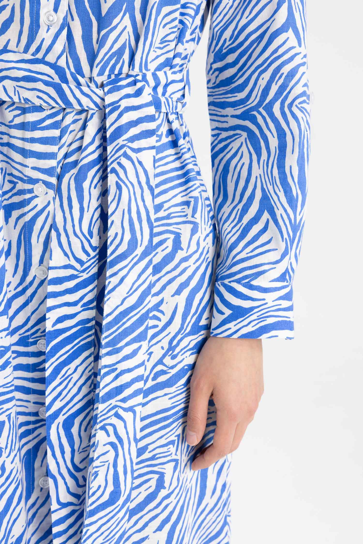 فستان قطن كم طويل مطبوع بياقة V