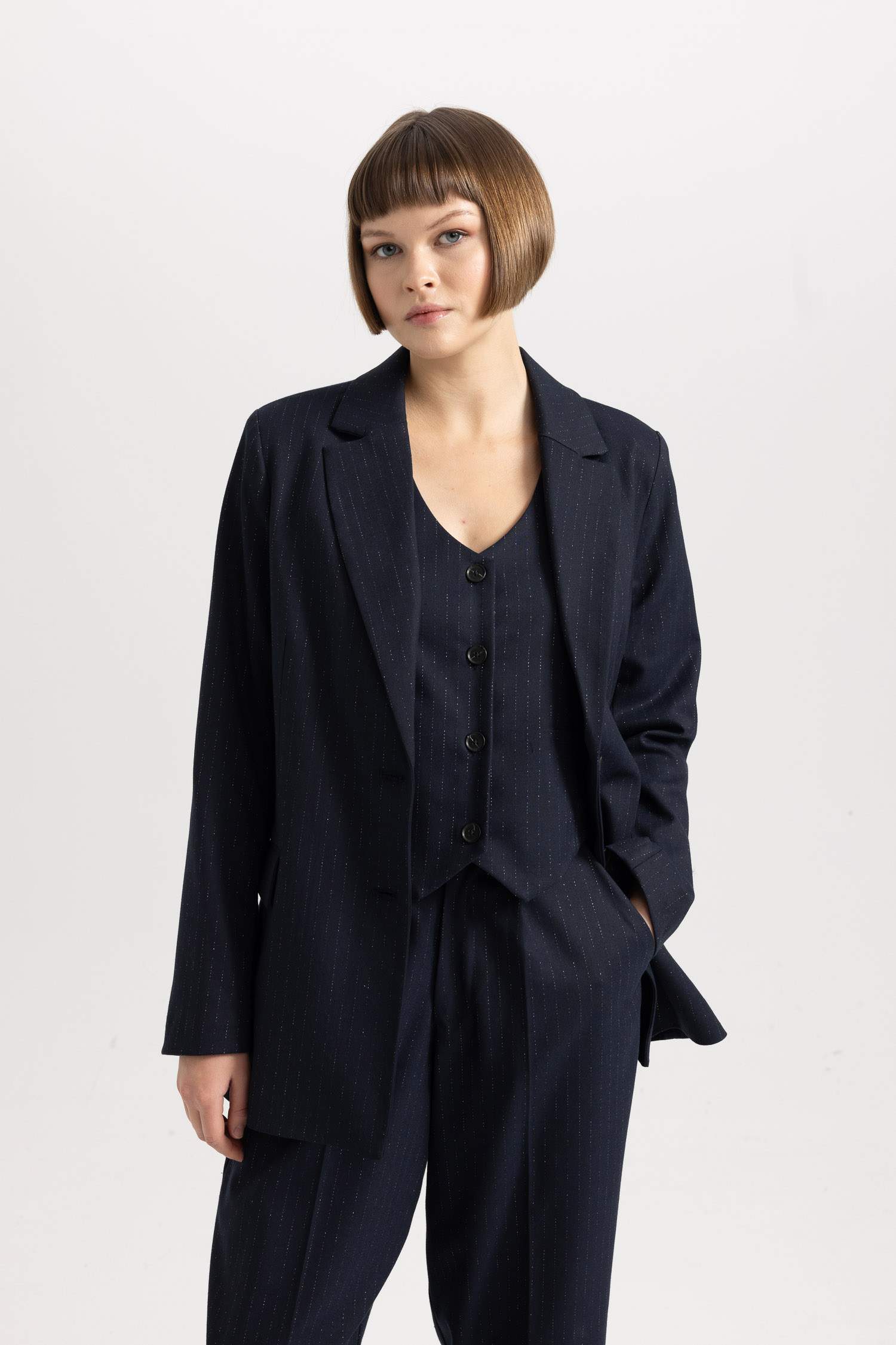 سترة بليزر مخطط قصة فضفاضة