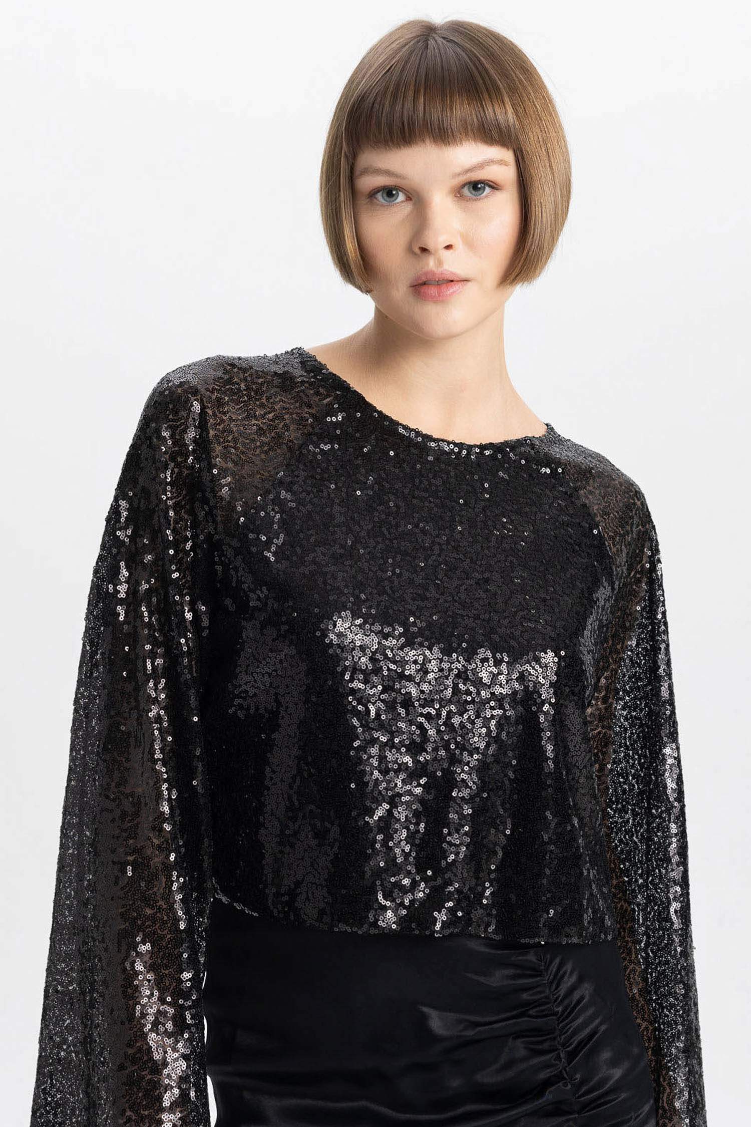 Cropped Fit Yuvarlak Yaka Payetli Kumaş Uzun Kollu Bluz