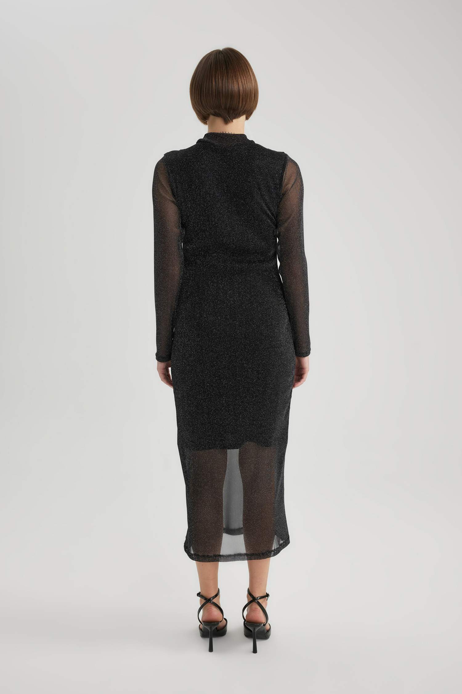 Bodycon Vücudu Saran Basic Düz Yarım Balıkçı Yaka Uzun Kollu Tül Midi Elbise