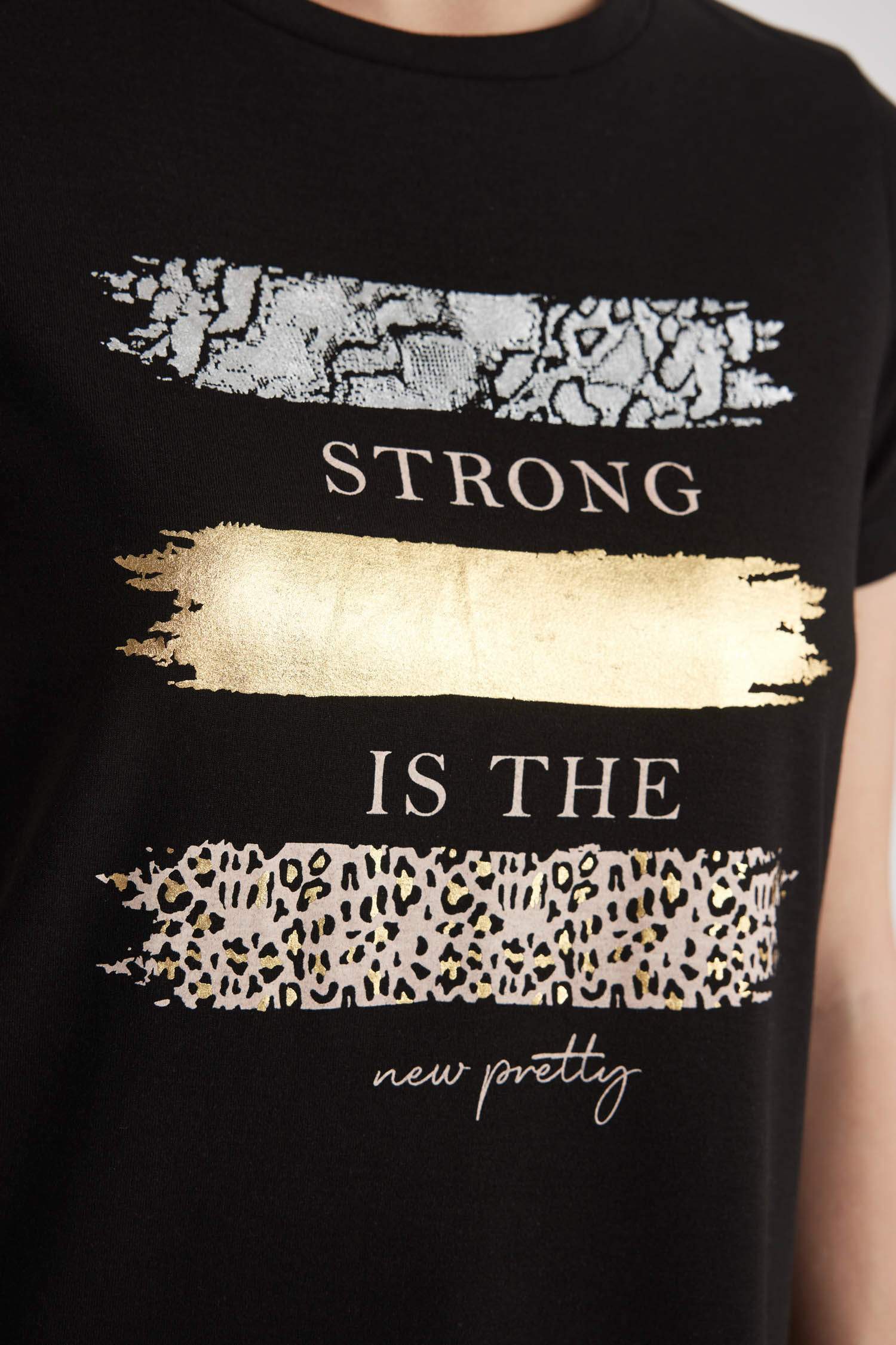 Футболка свободного кроя с леопардовым принтом