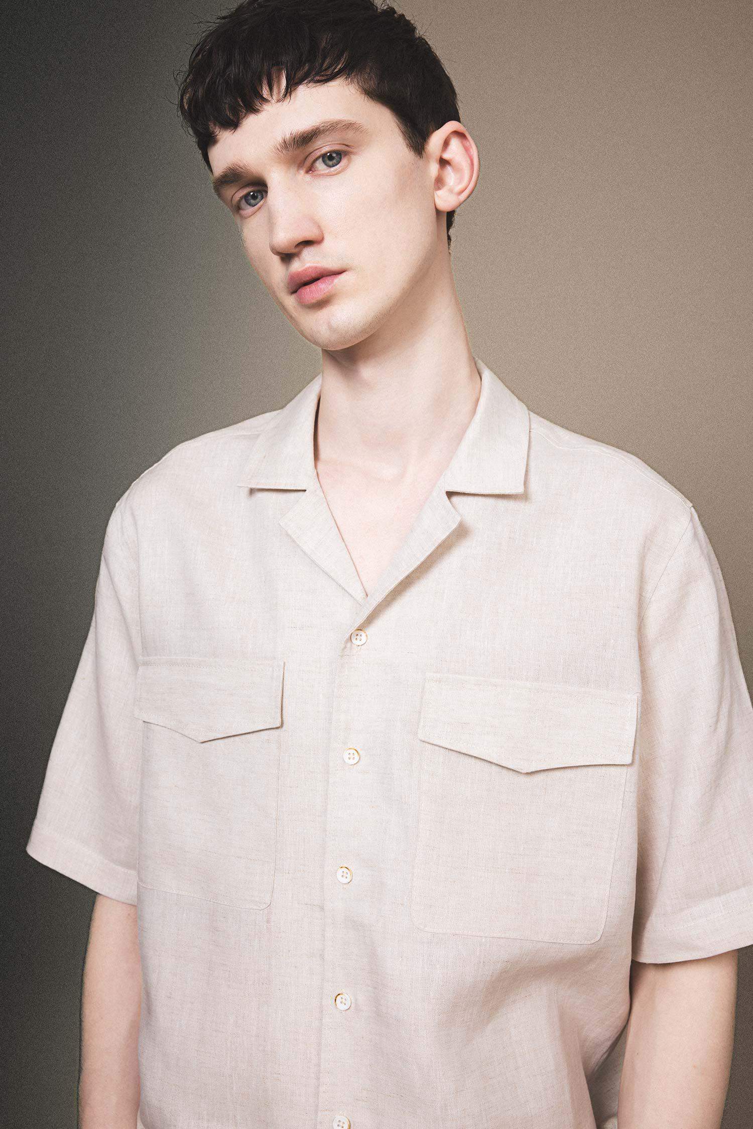 قميص بولو كتان بيج نص كم قصة مريحة